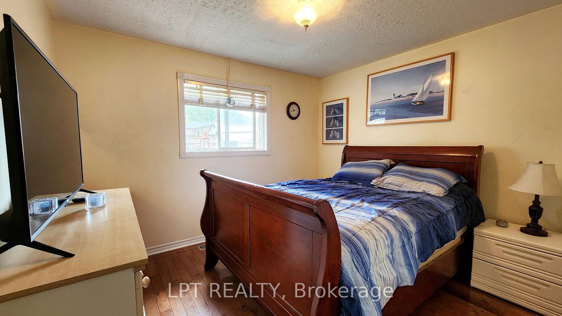 Photo 13 of 69 Simcoe Street, Springwater, Elmvale — HOMEH