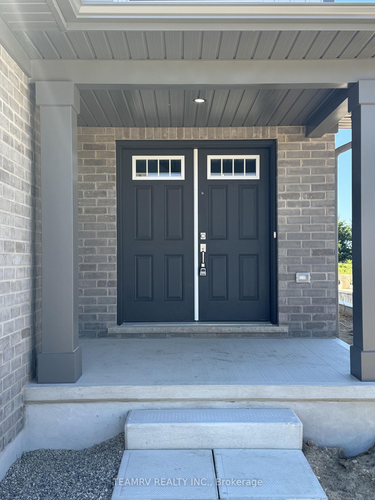 Photo 2 of 26 Silverleaf Path, St. Thomas — HOMEH