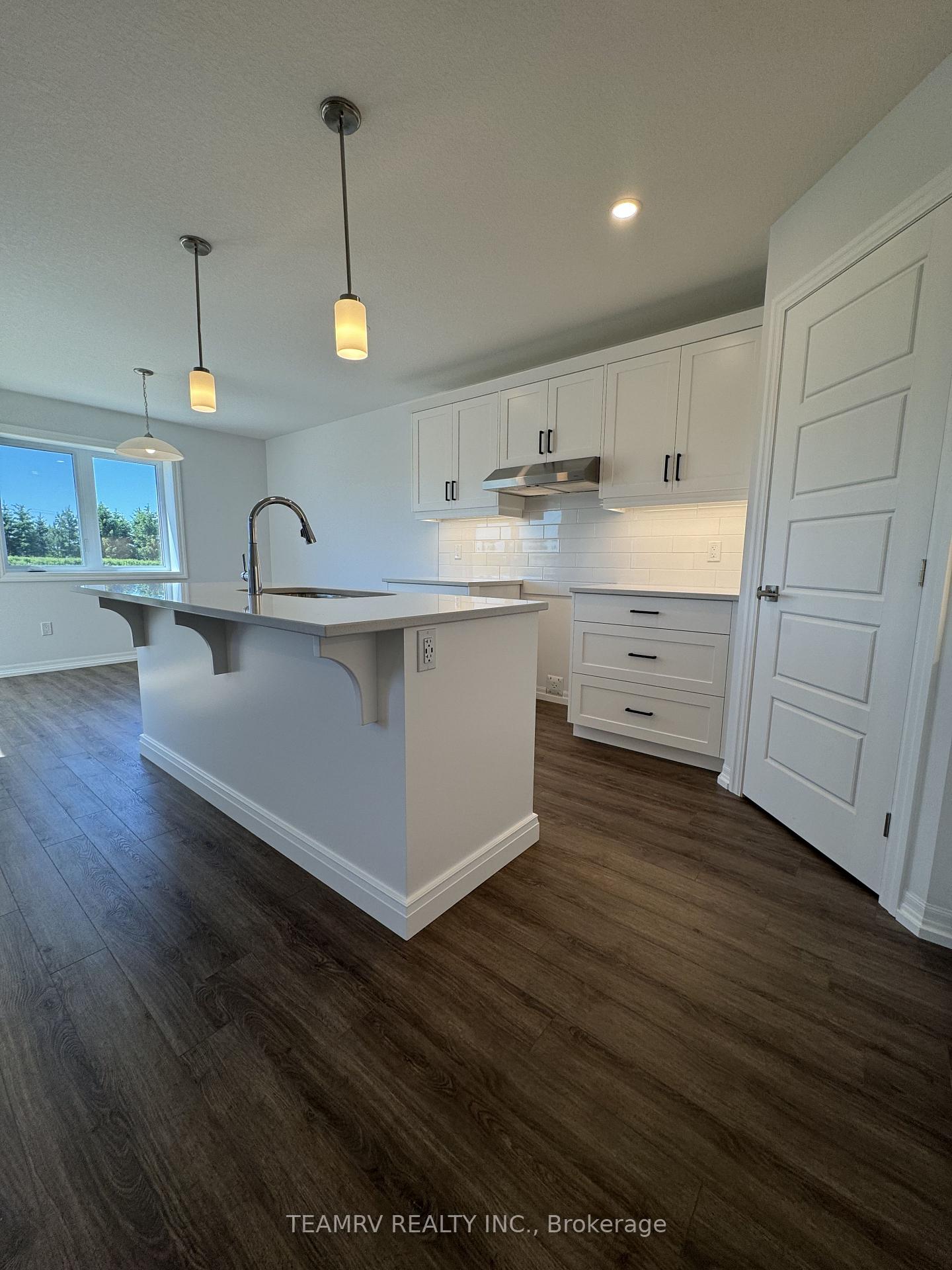 Photo 11 of 26 Silverleaf Path, St. Thomas — HOMEH