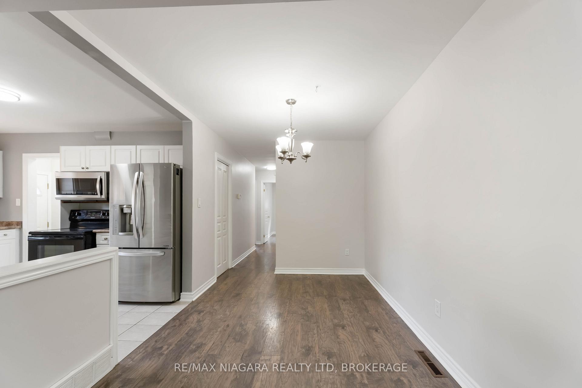 Photo 8 of 80 Ted Street, St. Catharines, Fairview — HOMEH