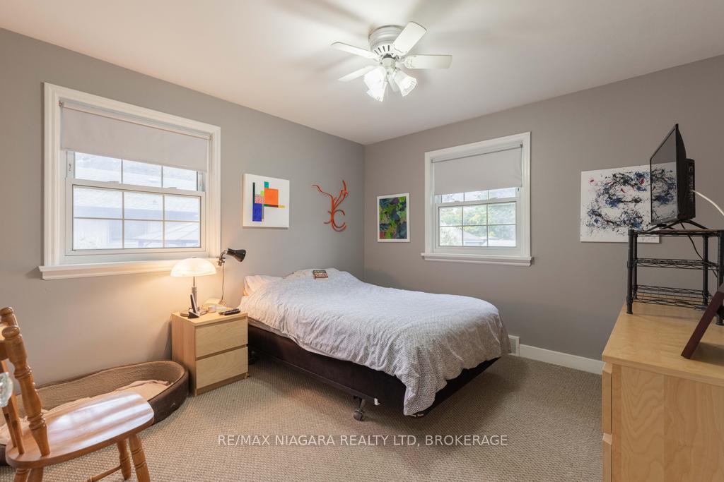 Photo 9 of 96 Royal Manor Drive, St. Catharines, Carlton/Bunting — HOMEH