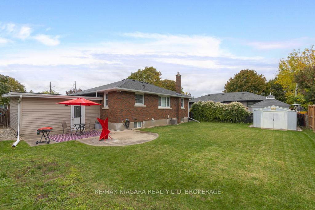 Photo 15 of 96 Royal Manor Drive, St. Catharines, Carlton/Bunting — HOMEH