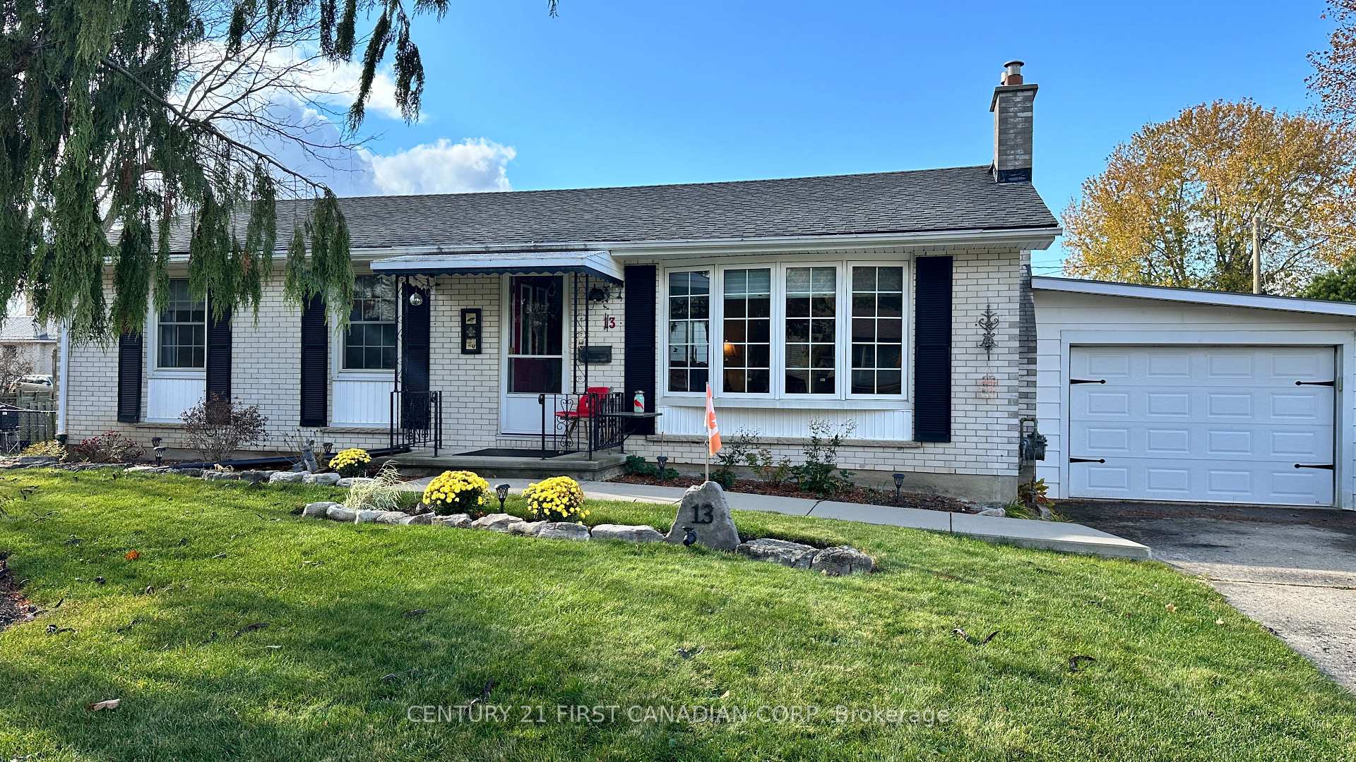 Photo 1 of 13 Pullen Avenue, St. Thomas — HOMEH
