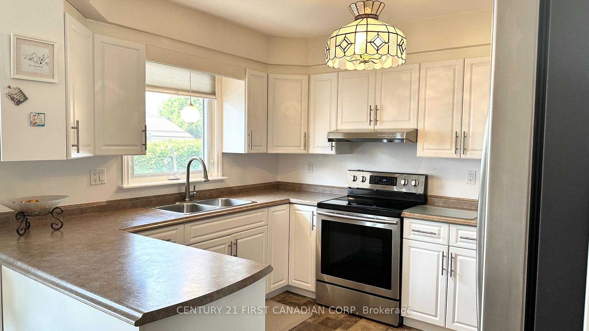 Photo 10 of 13 Pullen Avenue, St. Thomas — HOMEH
