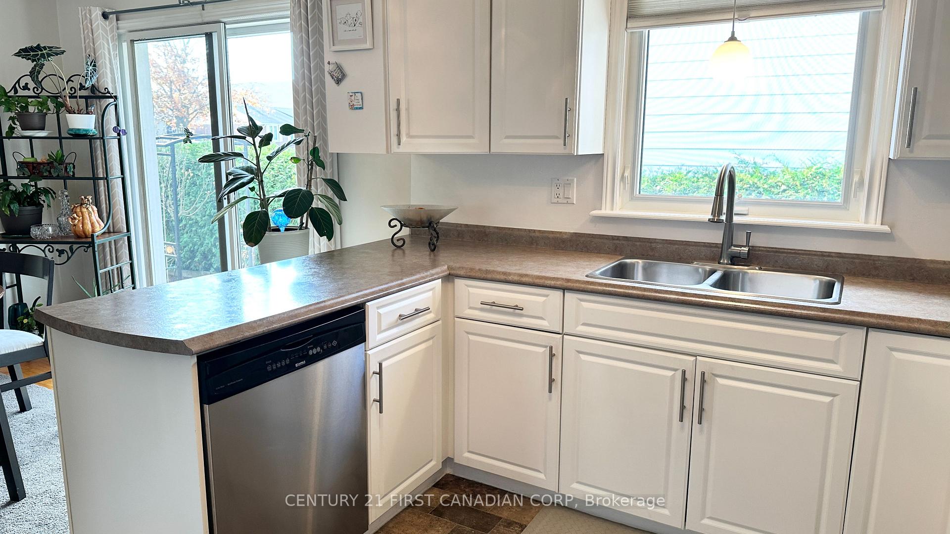 Photo 11 of 13 Pullen Avenue, St. Thomas — HOMEH