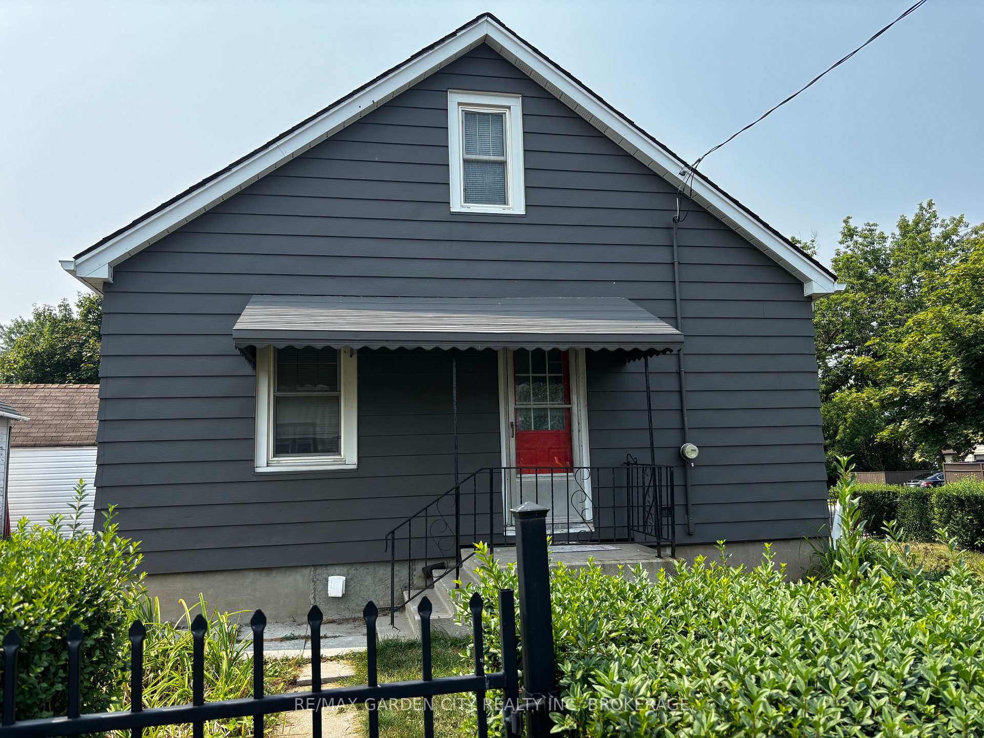 Photo 16 of 12 Lincoln Avenue, St. Catharines, Oakdale — HOMEH