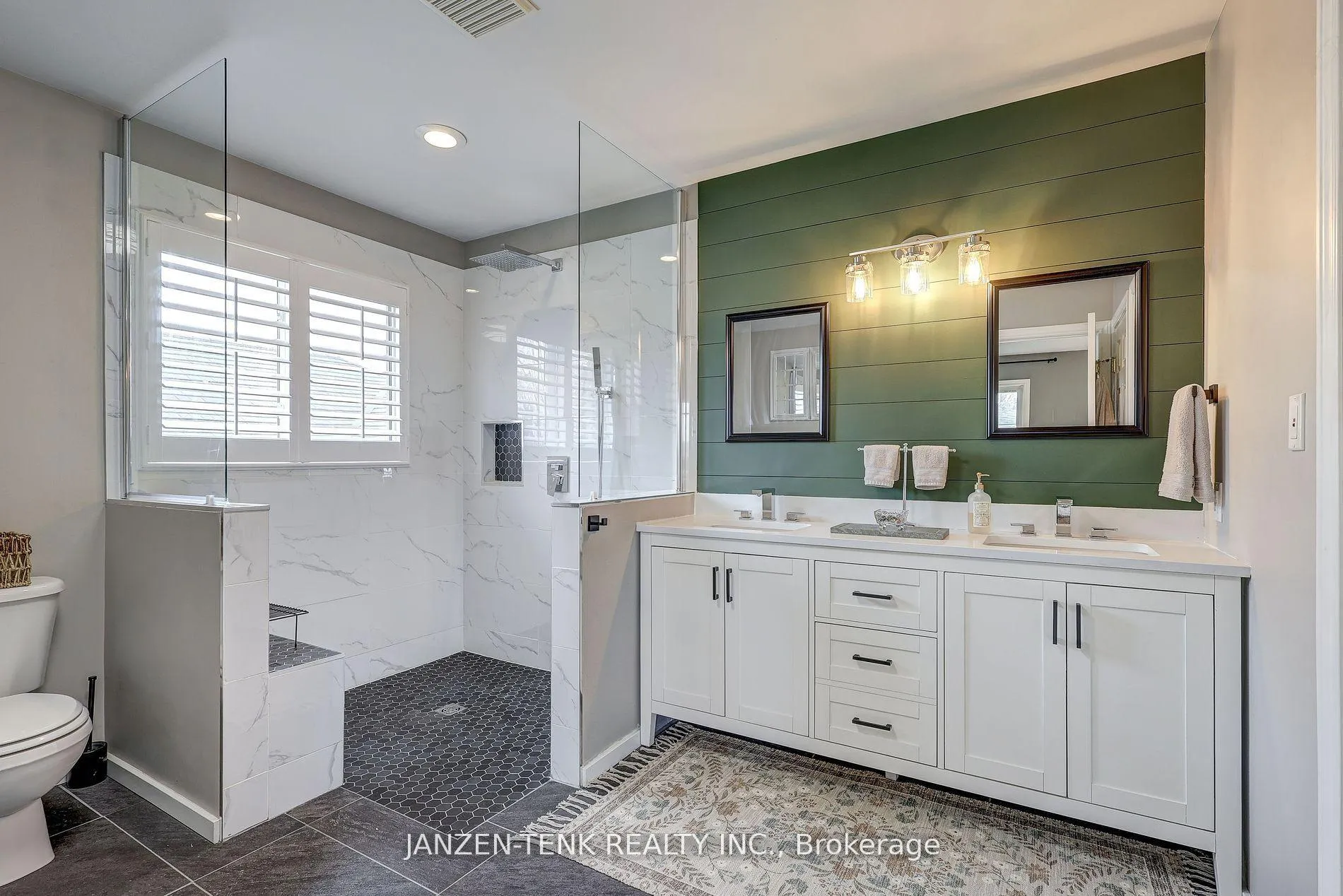 Photo 4 of 2 Rosethorn Court, St. Thomas — HOMEH