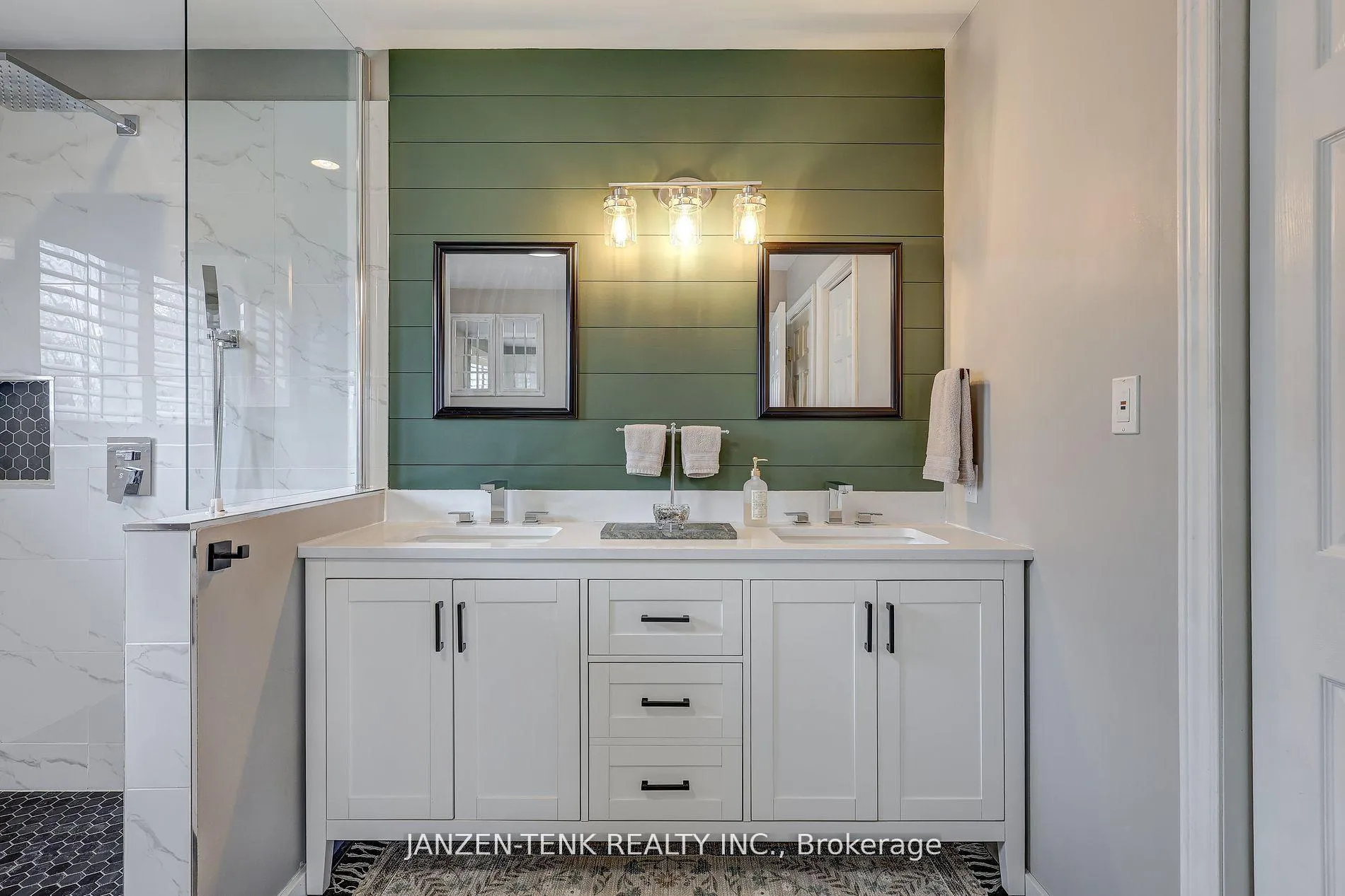 Photo 5 of 2 Rosethorn Court, St. Thomas — HOMEH