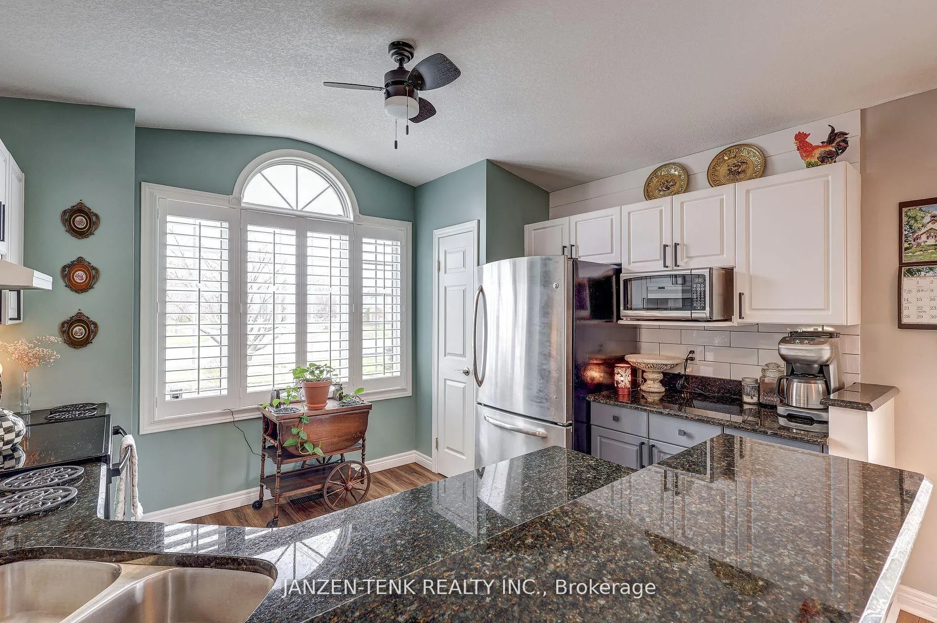 Photo 8 of 2 Rosethorn Court, St. Thomas — HOMEH