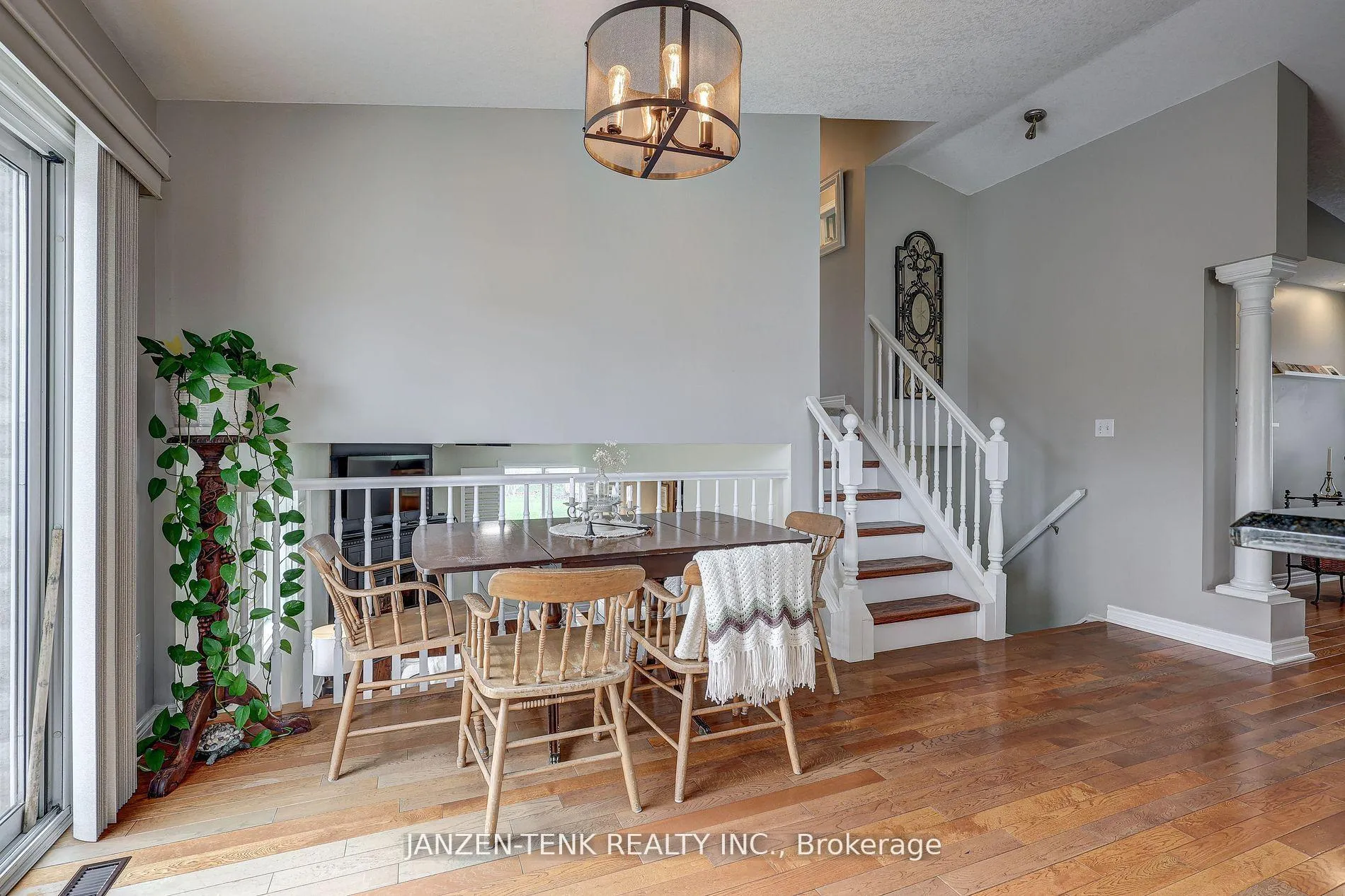 Photo 11 of 2 Rosethorn Court, St. Thomas — HOMEH