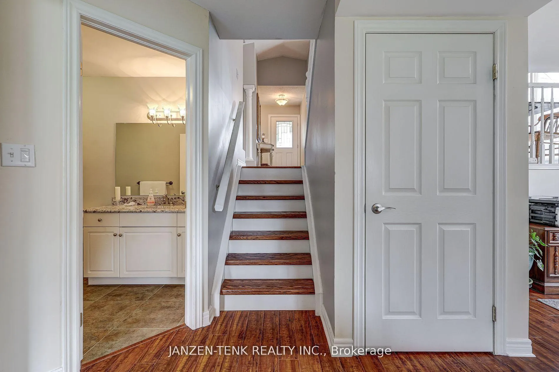 Photo 14 of 2 Rosethorn Court, St. Thomas — HOMEH