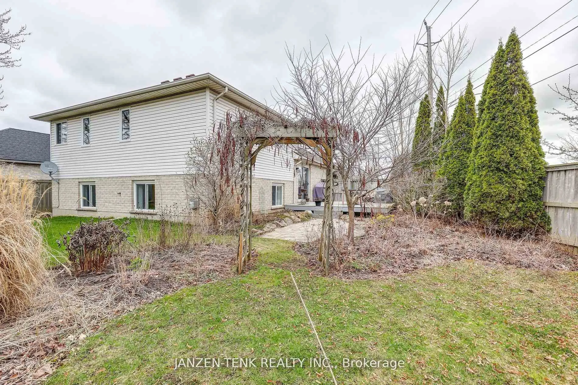 Photo 27 of 2 Rosethorn Court, St. Thomas — HOMEH