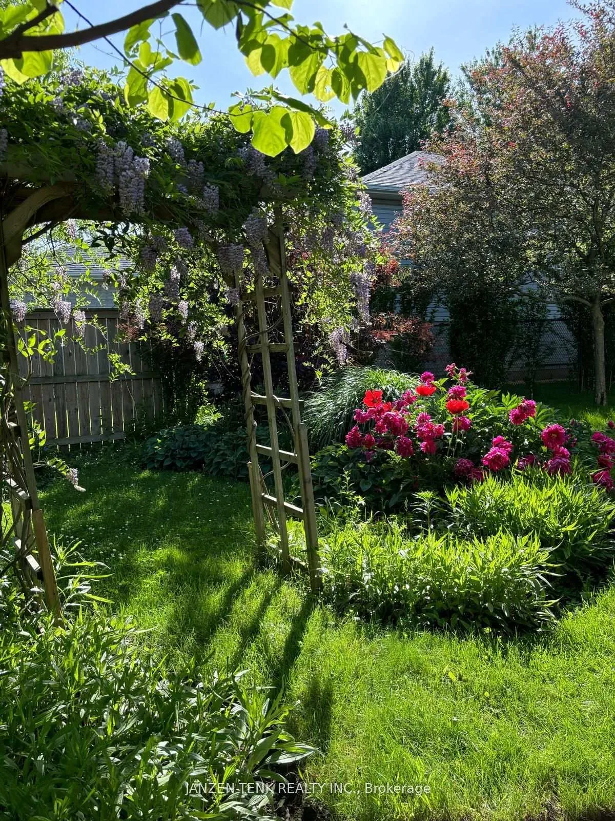 Photo 30 of 2 Rosethorn Court, St. Thomas — HOMEH