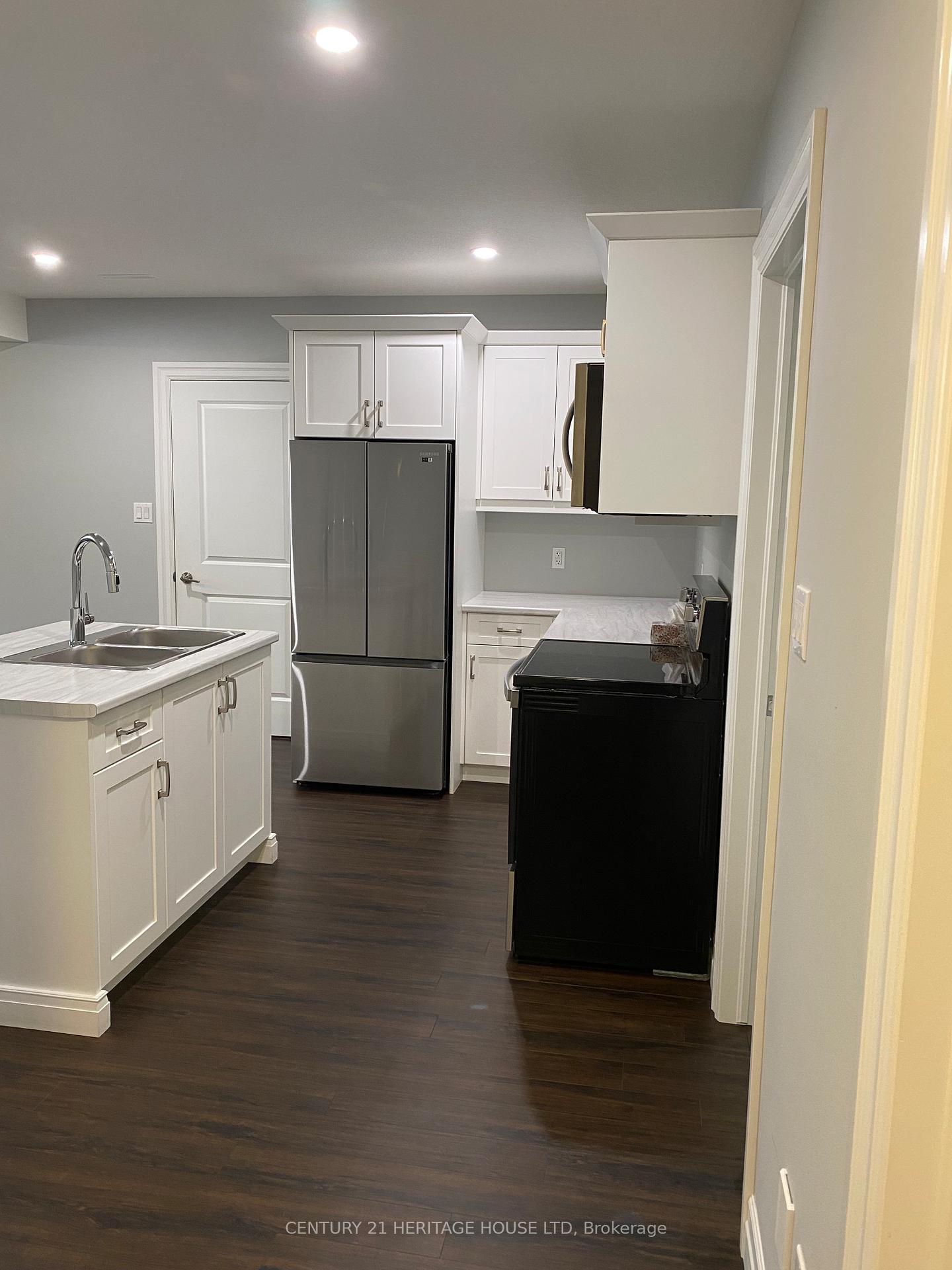 Photo 2 of 77 Royal Dornoch Drive S, St. Thomas — HOMEH