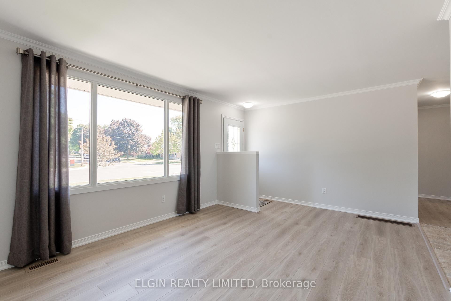 Photo 7 of 180 Fairview Avenue, St. Thomas — HOMEH