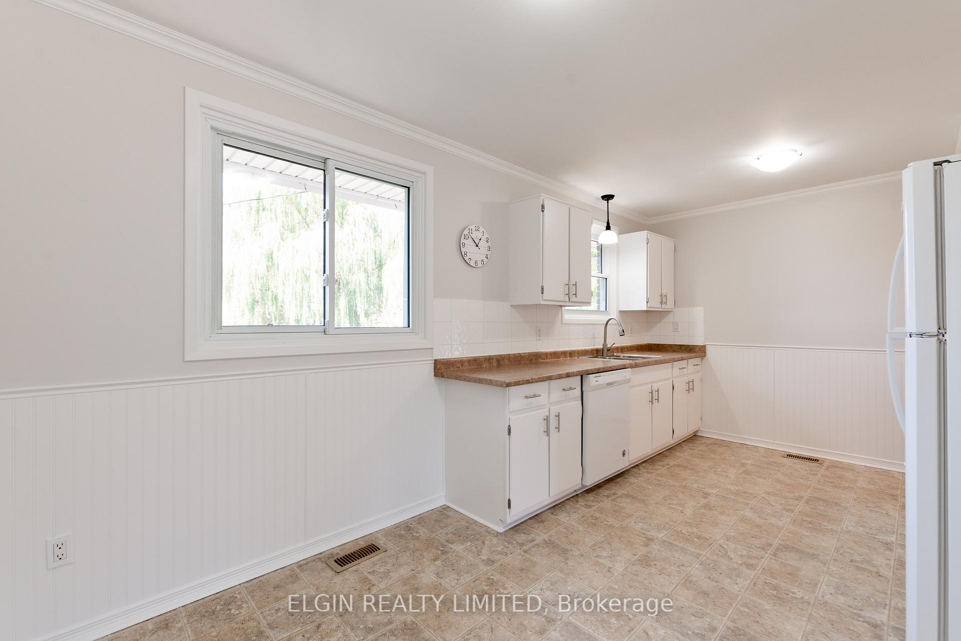 Photo 9 of 180 Fairview Avenue, St. Thomas — HOMEH