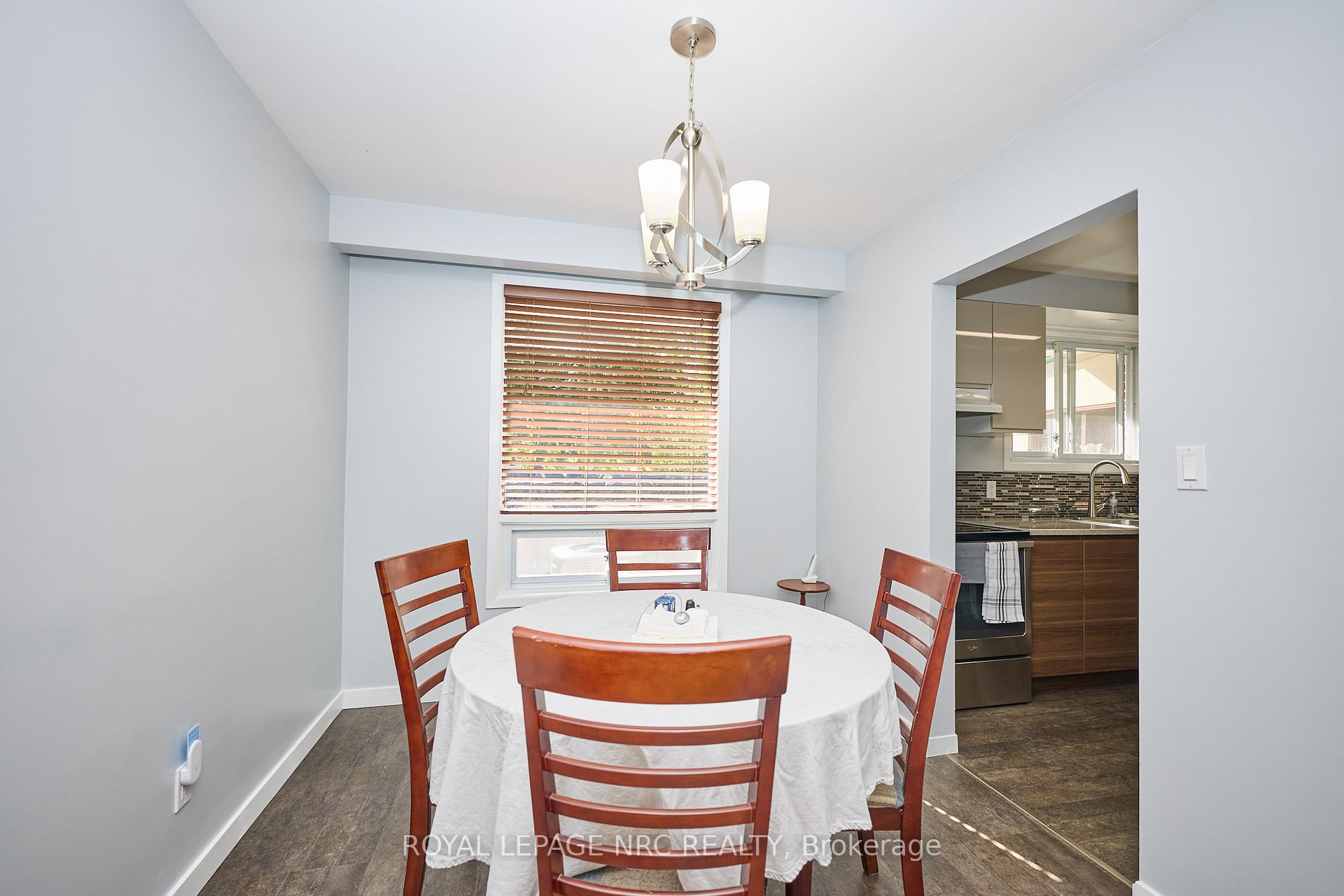 Photo 12 of 9 Royal Manor Drive, St. Catharines, Carlton/Bunting — HOMEH