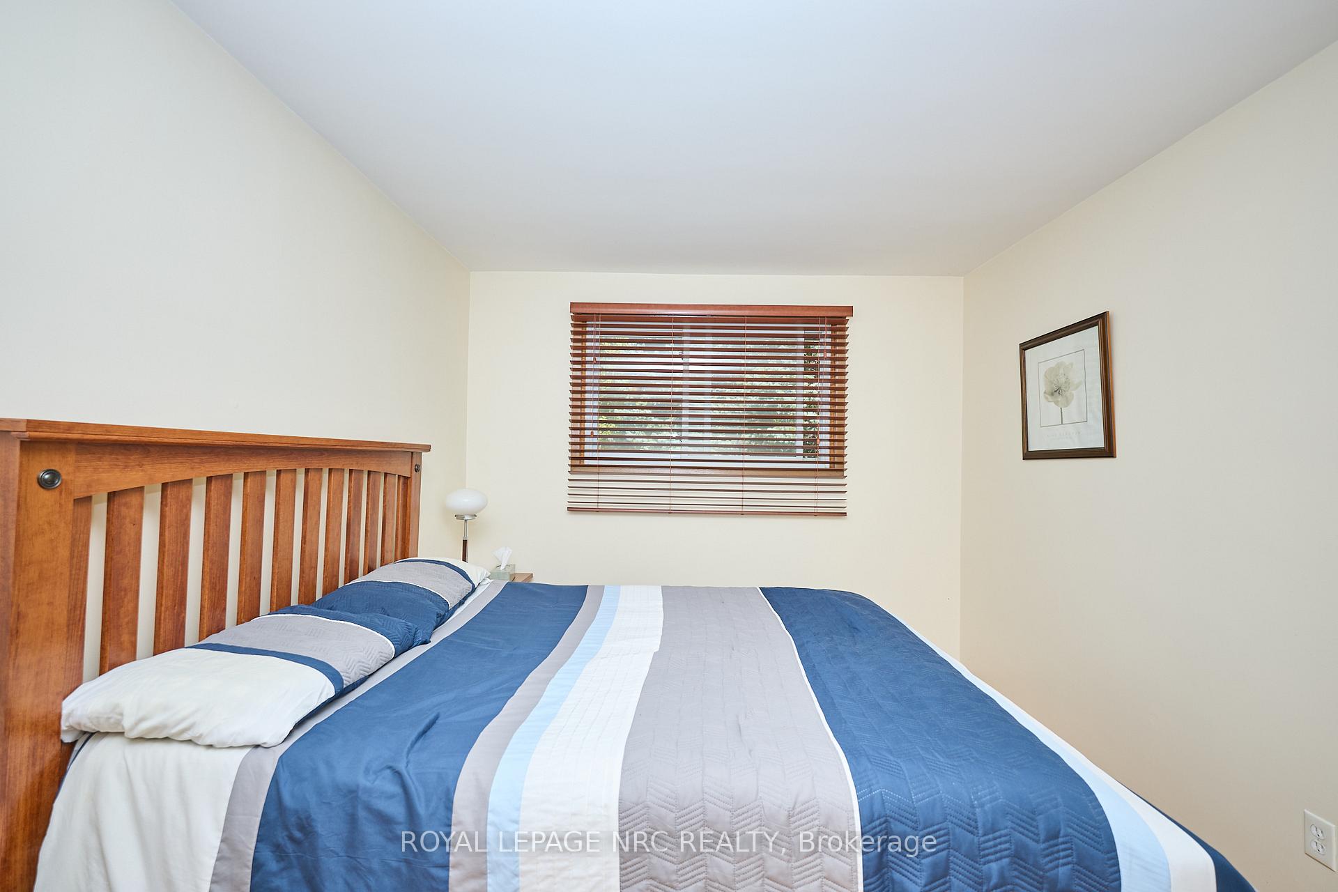 Photo 18 of 9 Royal Manor Drive, St. Catharines, Carlton/Bunting — HOMEH
