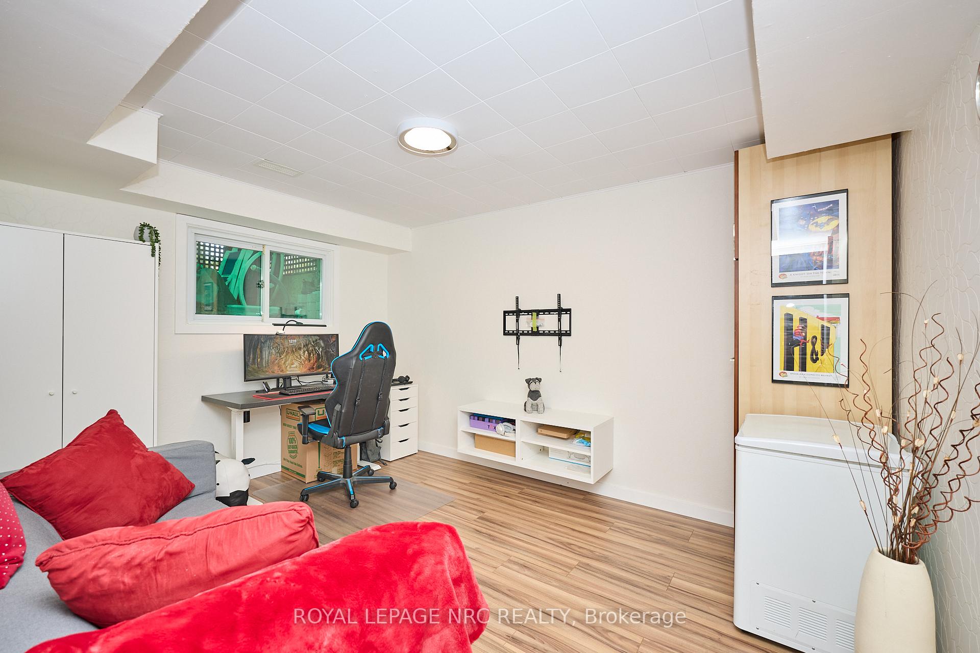 Photo 22 of 9 Royal Manor Drive, St. Catharines, Carlton/Bunting — HOMEH