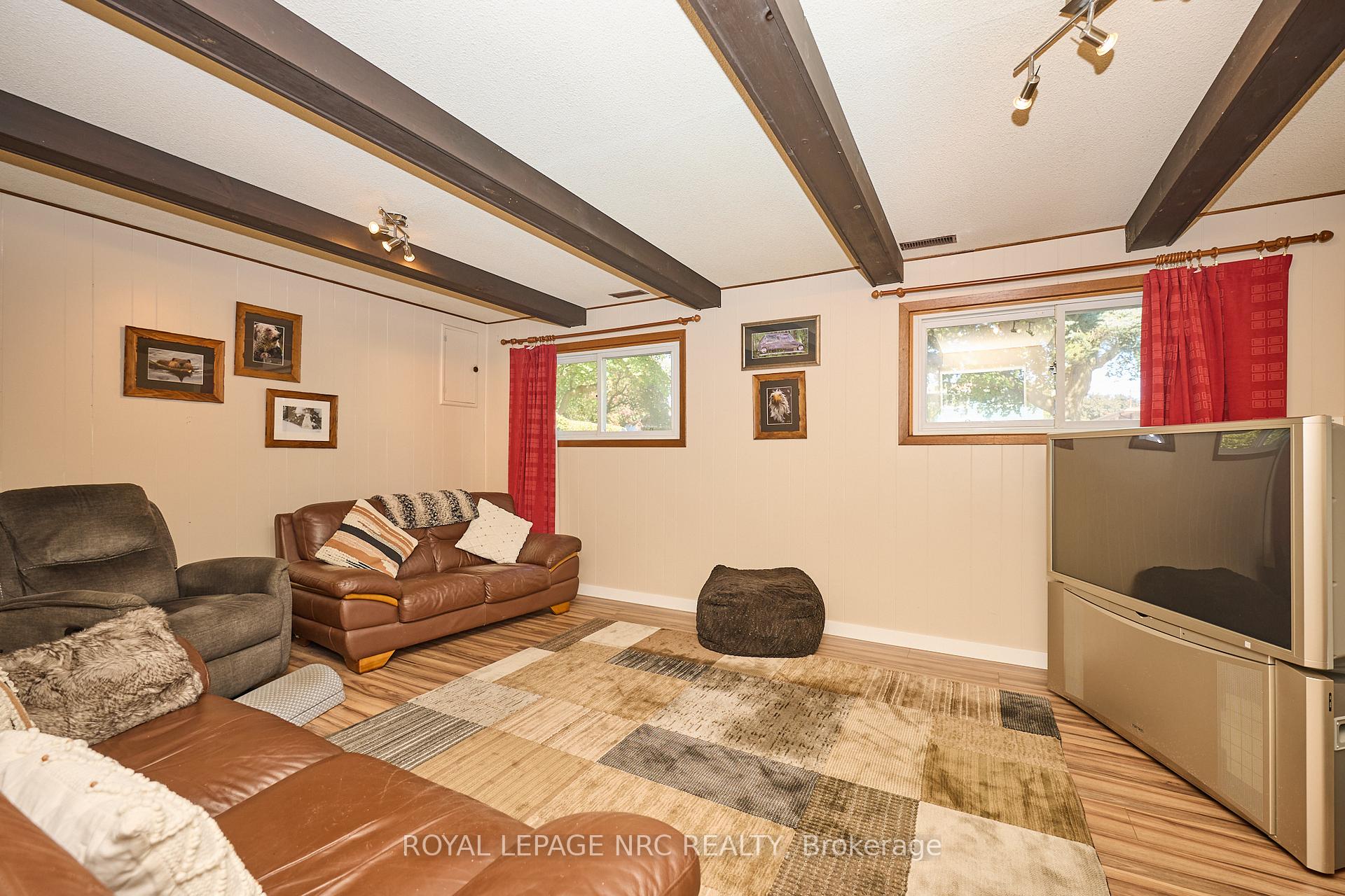 Photo 23 of 9 Royal Manor Drive, St. Catharines, Carlton/Bunting — HOMEH