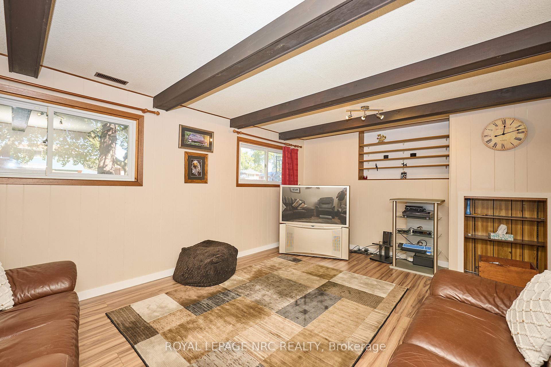 Photo 24 of 9 Royal Manor Drive, St. Catharines, Carlton/Bunting — HOMEH