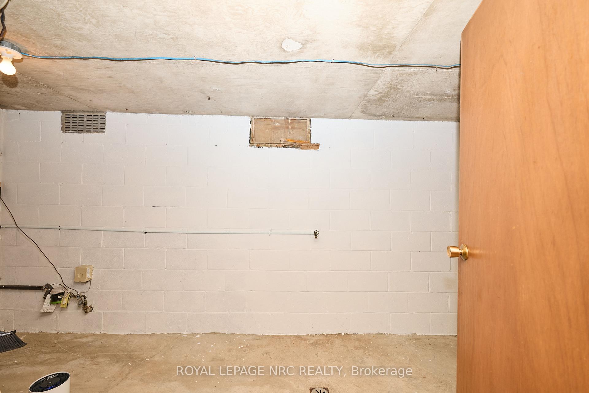 Photo 29 of 9 Royal Manor Drive, St. Catharines, Carlton/Bunting — HOMEH