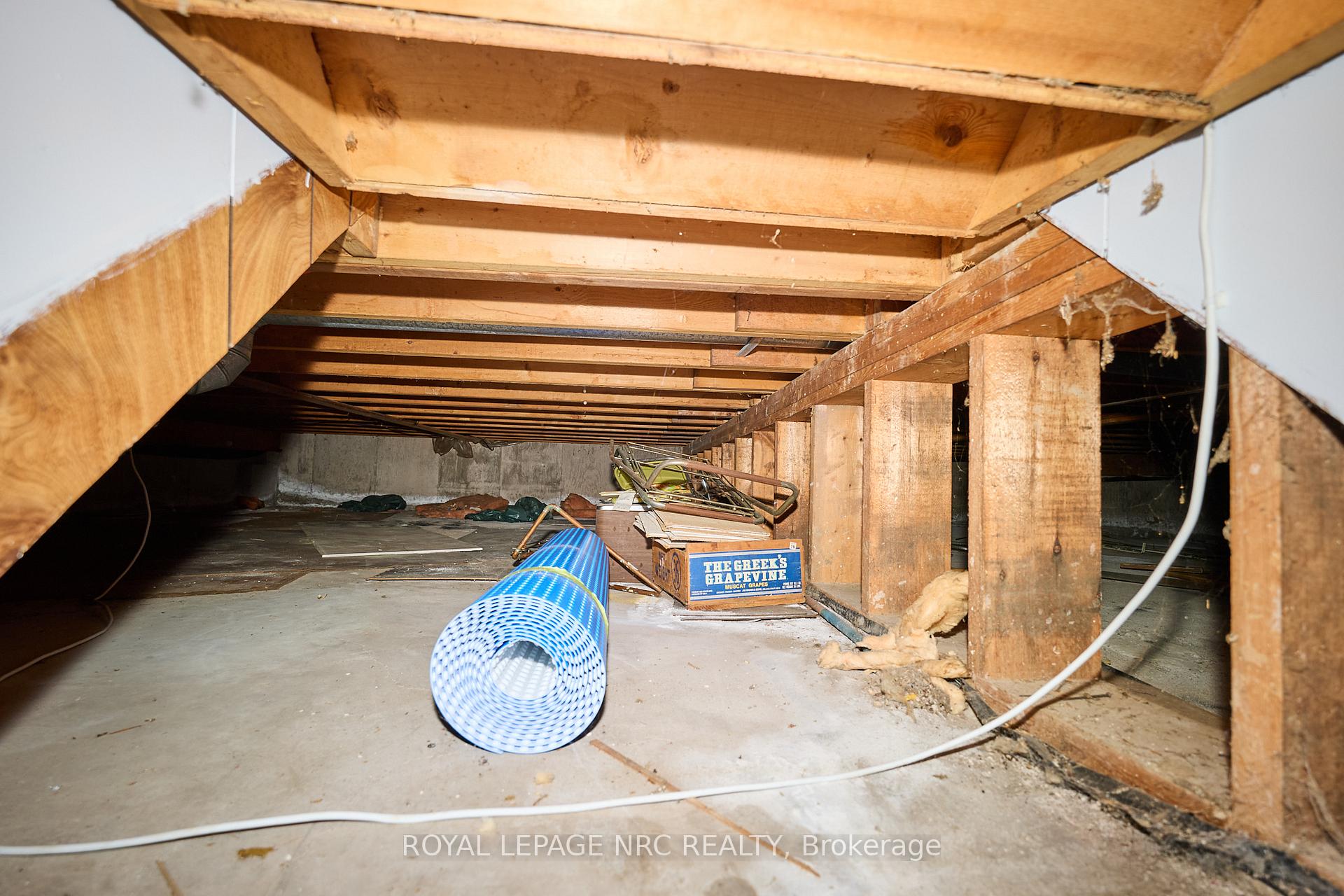 Photo 32 of 9 Royal Manor Drive, St. Catharines, Carlton/Bunting — HOMEH