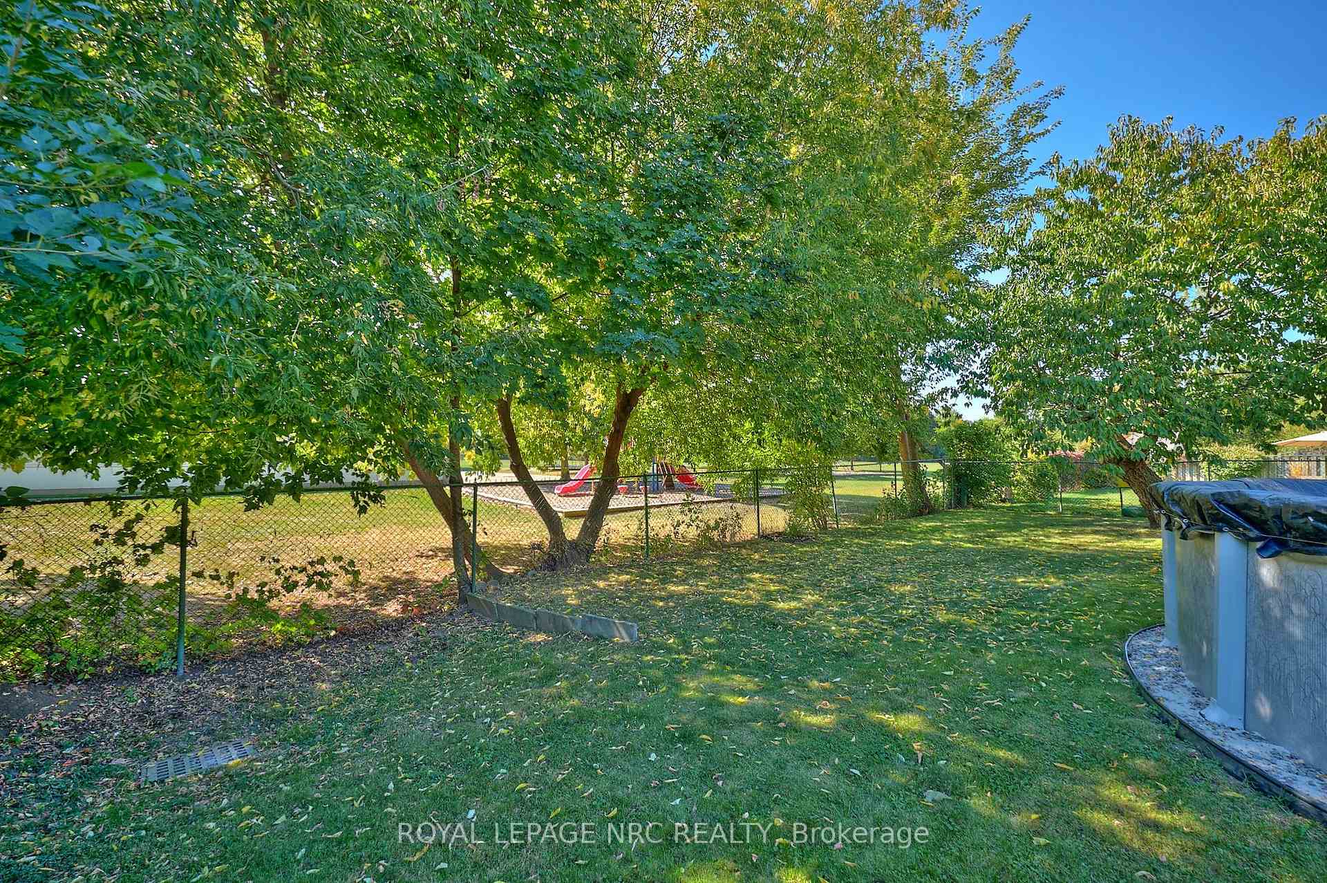 Photo 36 of 9 Royal Manor Drive, St. Catharines, Carlton/Bunting — HOMEH
