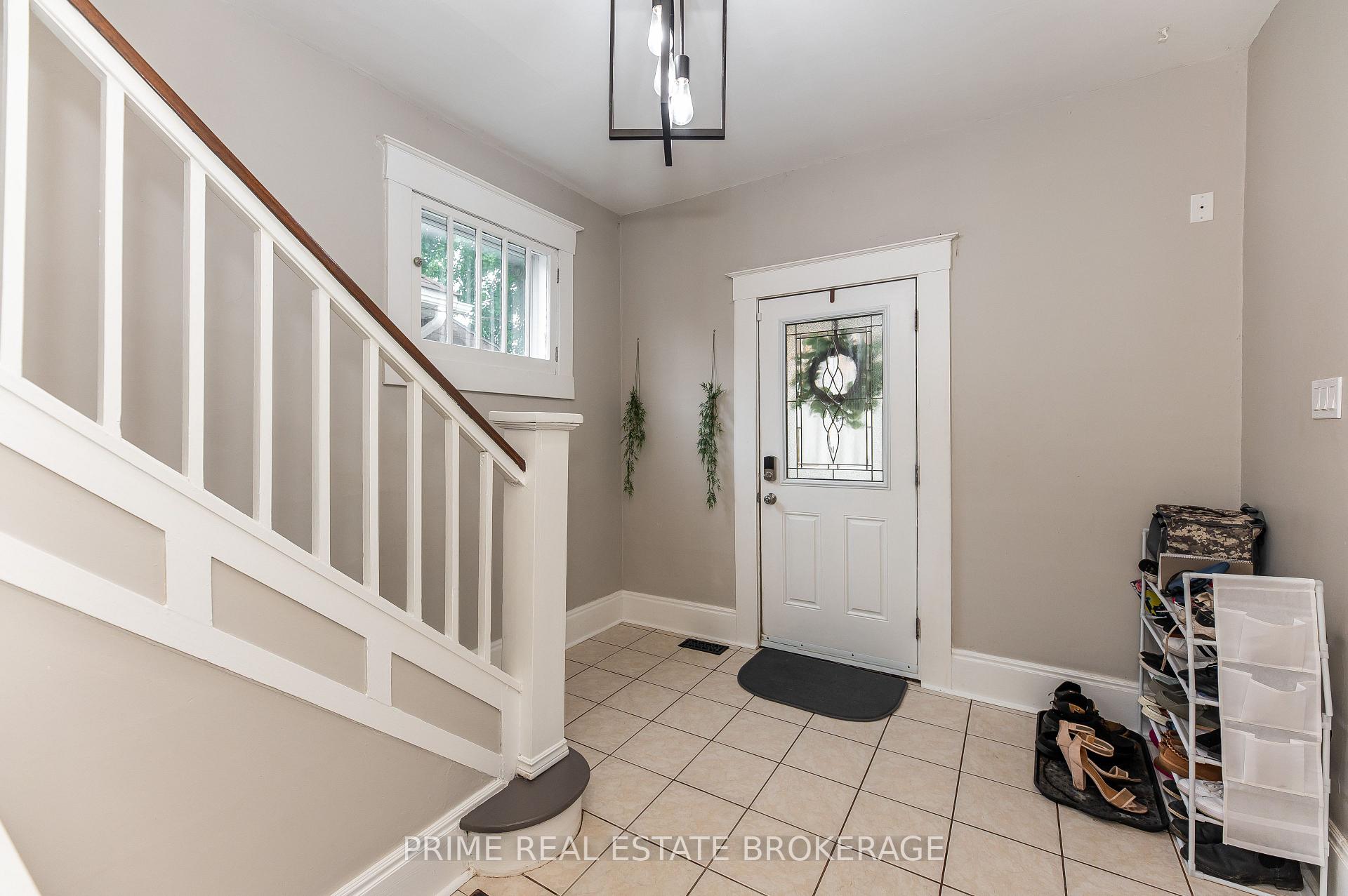 Photo 5 of 72 Walnut Street, St. Thomas — HOMEH