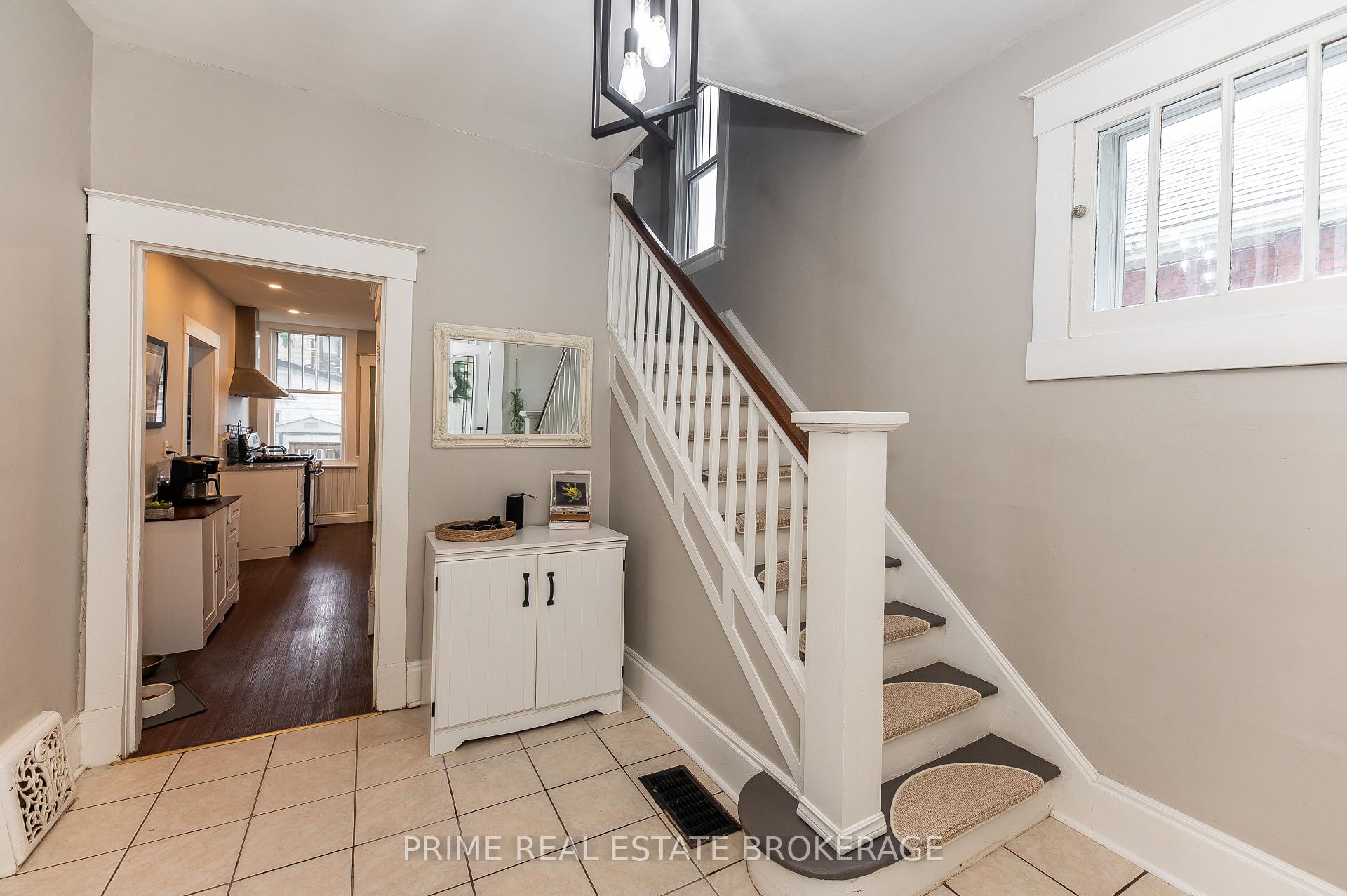 Photo 7 of 72 Walnut Street, St. Thomas — HOMEH
