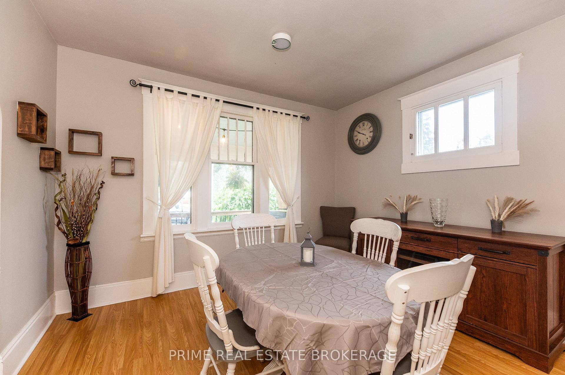 Photo 12 of 72 Walnut Street, St. Thomas — HOMEH