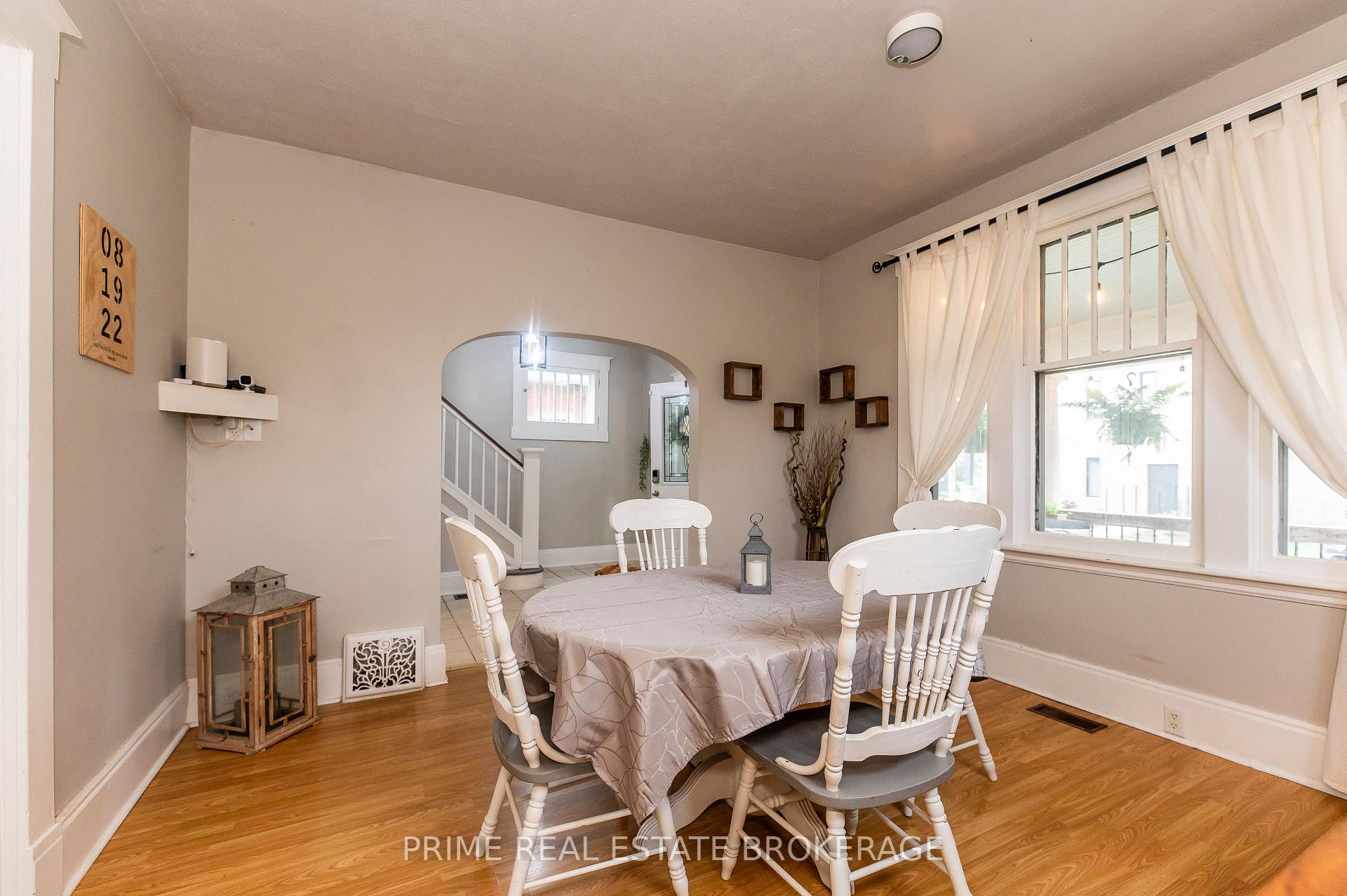 Photo 13 of 72 Walnut Street, St. Thomas — HOMEH