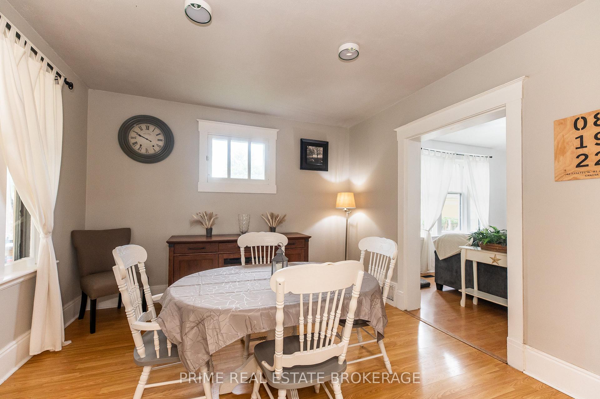 Photo 14 of 72 Walnut Street, St. Thomas — HOMEH
