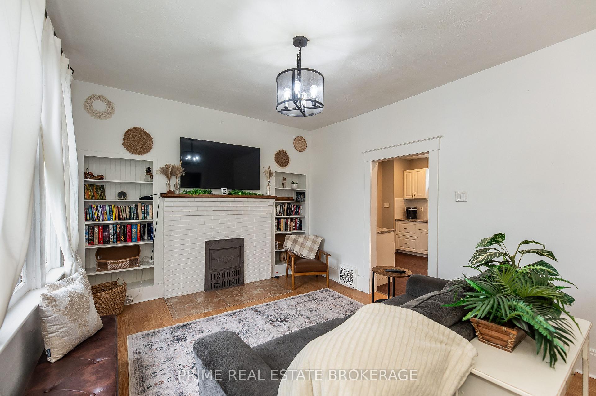 Photo 16 of 72 Walnut Street, St. Thomas — HOMEH