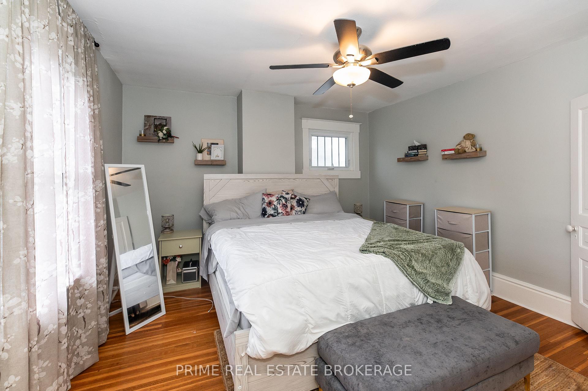 Photo 19 of 72 Walnut Street, St. Thomas — HOMEH