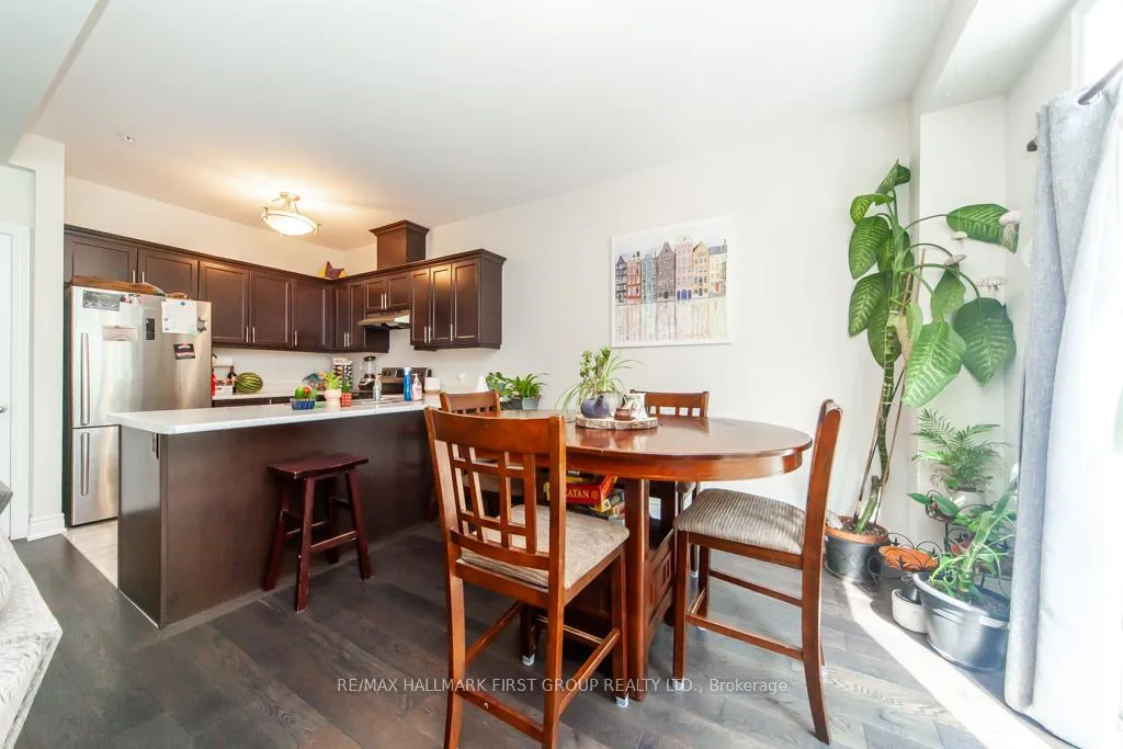 Photo 9 of 99 Manhattan Court, St. Catharines, Haig — HOMEH