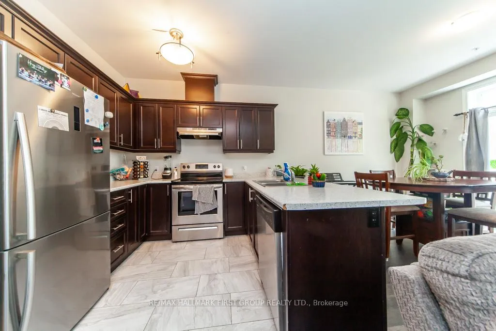 Photo 13 of 99 Manhattan Court, St. Catharines, Haig — HOMEH
