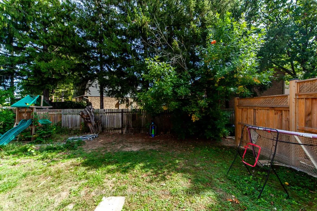 Photo 32 of 99 Manhattan Court, St. Catharines, Haig — HOMEH