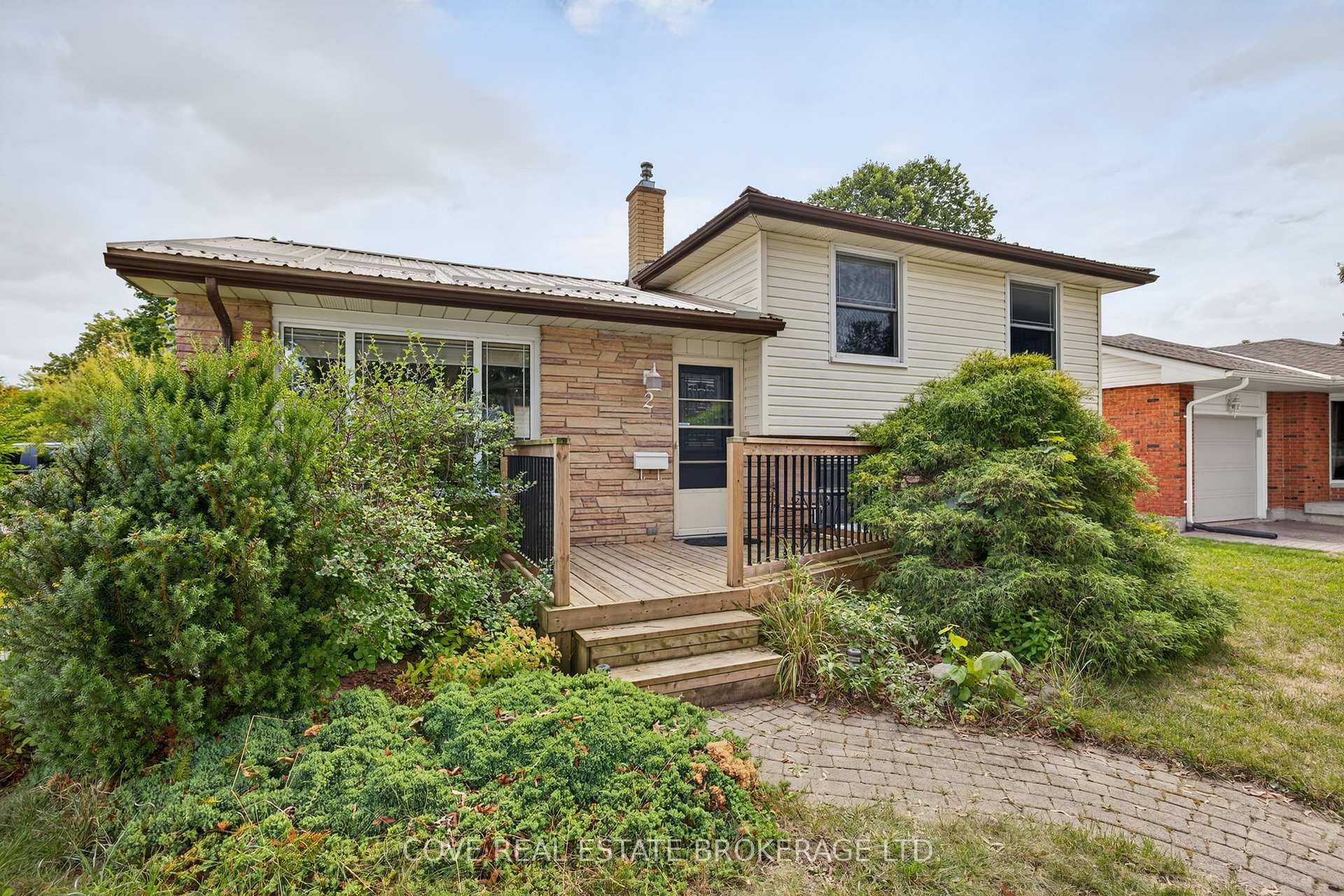 Photo 4 of 2 Aspen Avenue, St. Thomas — HOMEH