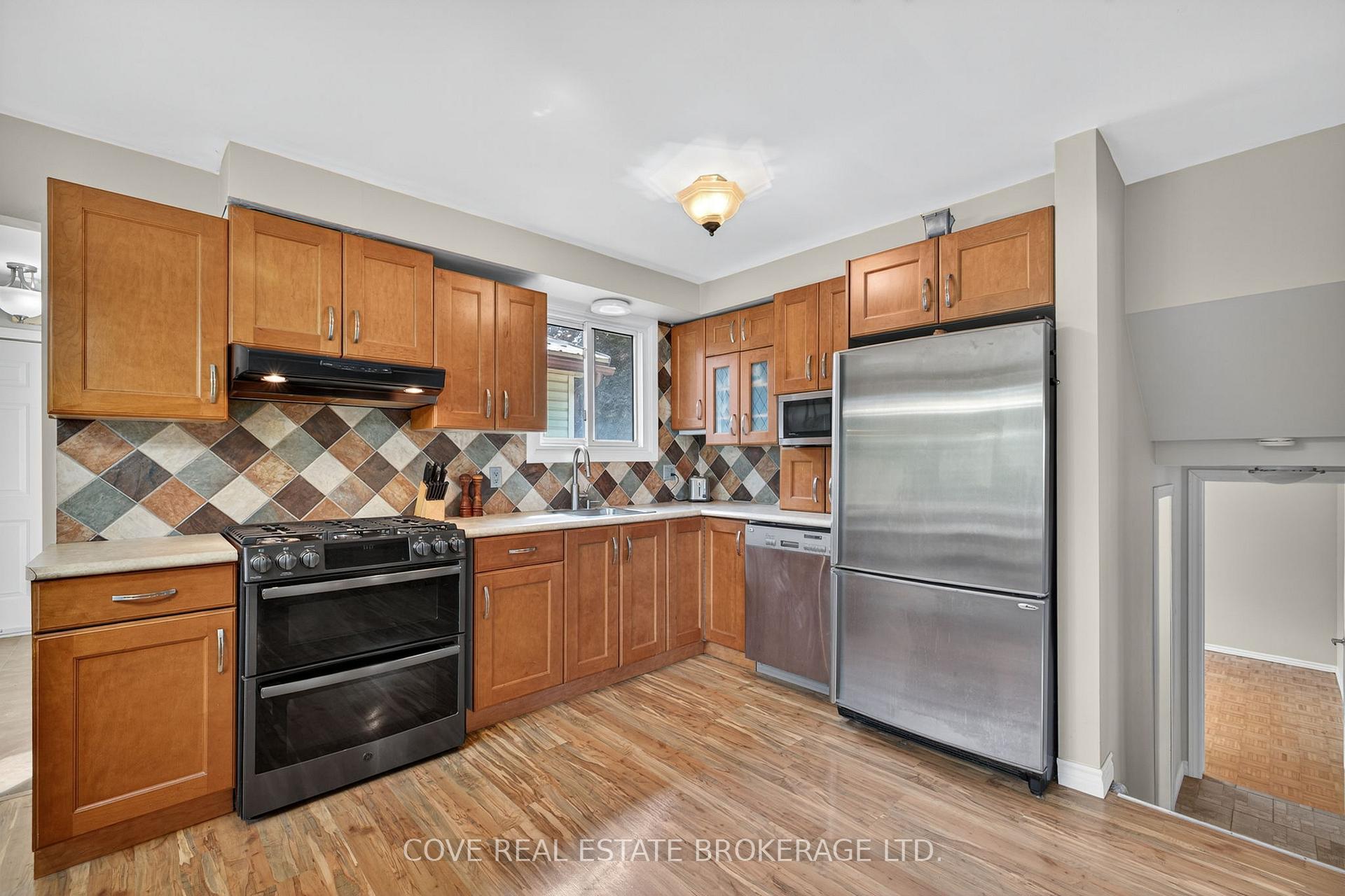 Photo 11 of 2 Aspen Avenue, St. Thomas — HOMEH
