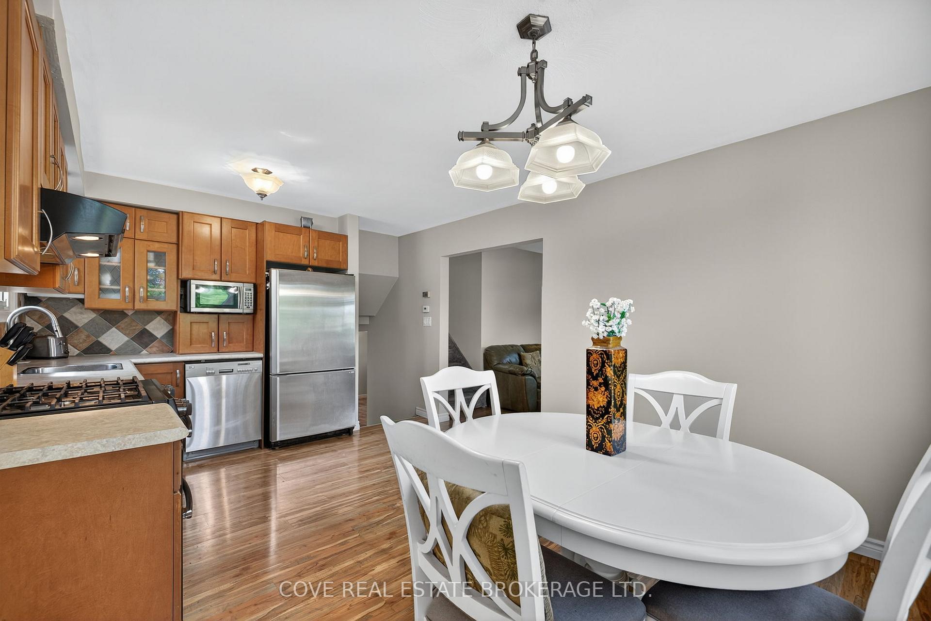 Photo 12 of 2 Aspen Avenue, St. Thomas — HOMEH