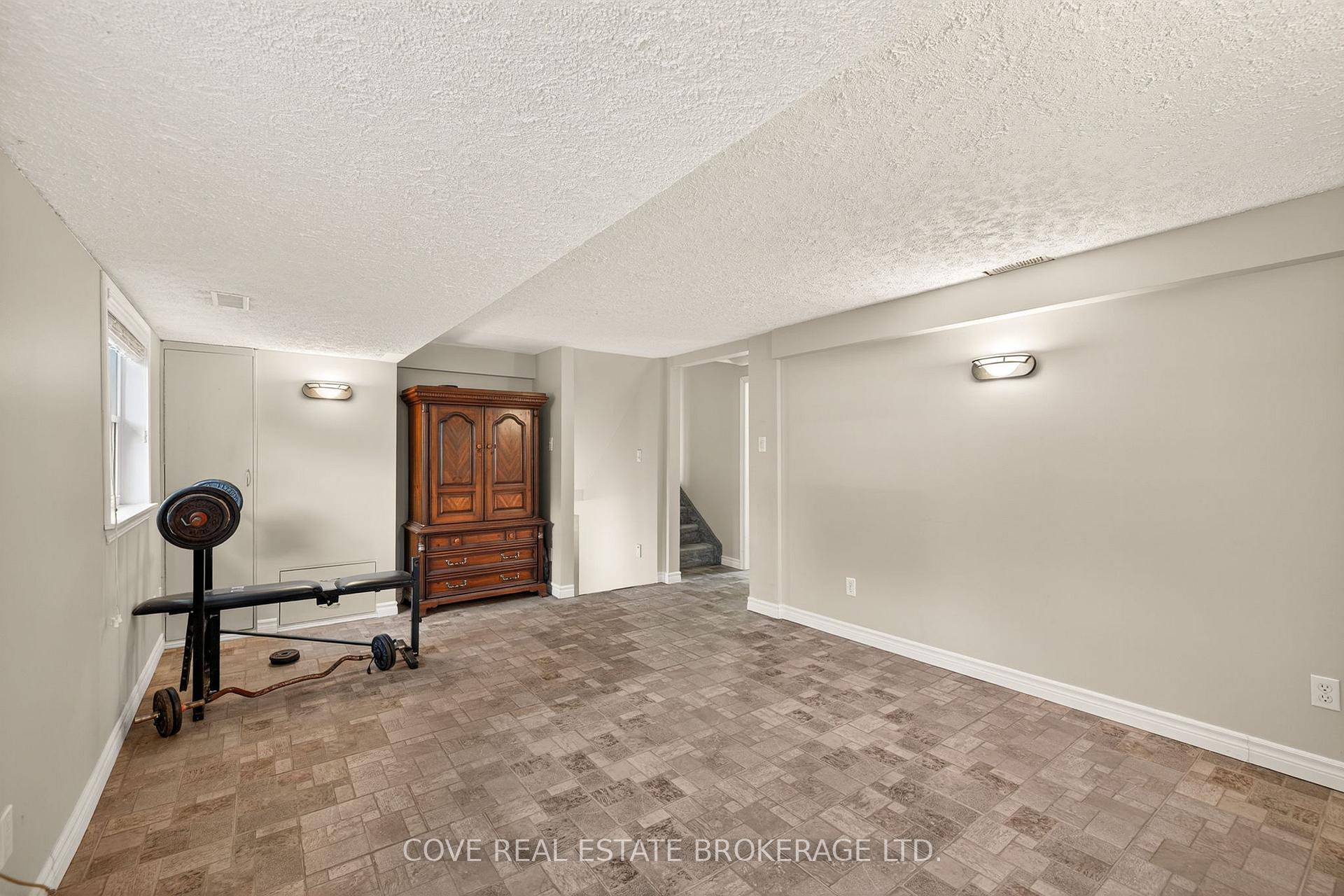 Photo 21 of 2 Aspen Avenue, St. Thomas — HOMEH
