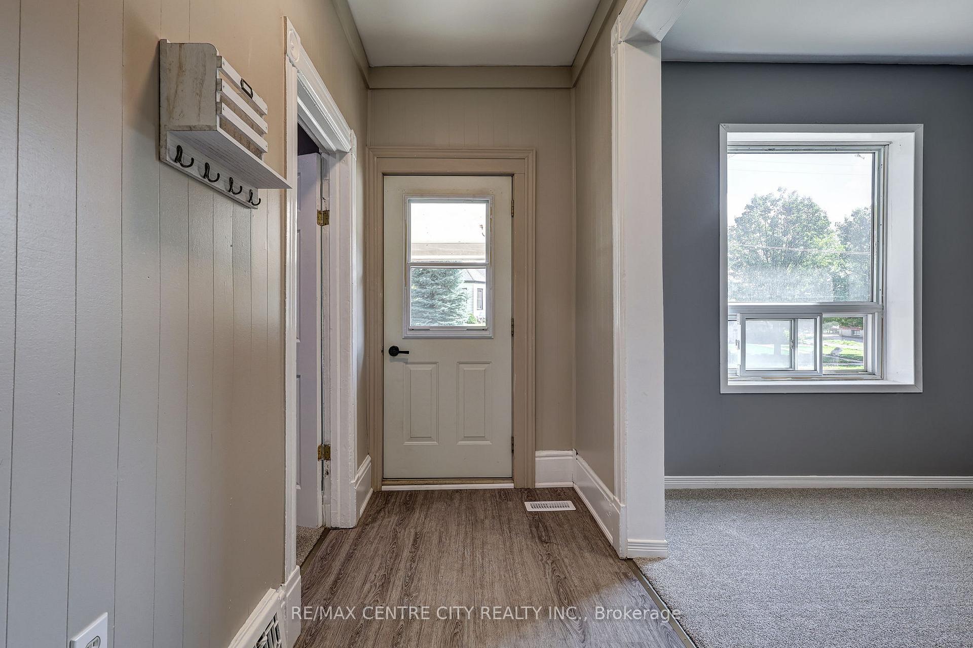 Photo 4 of 16 Woodworth Avenue, St. Thomas — HOMEH