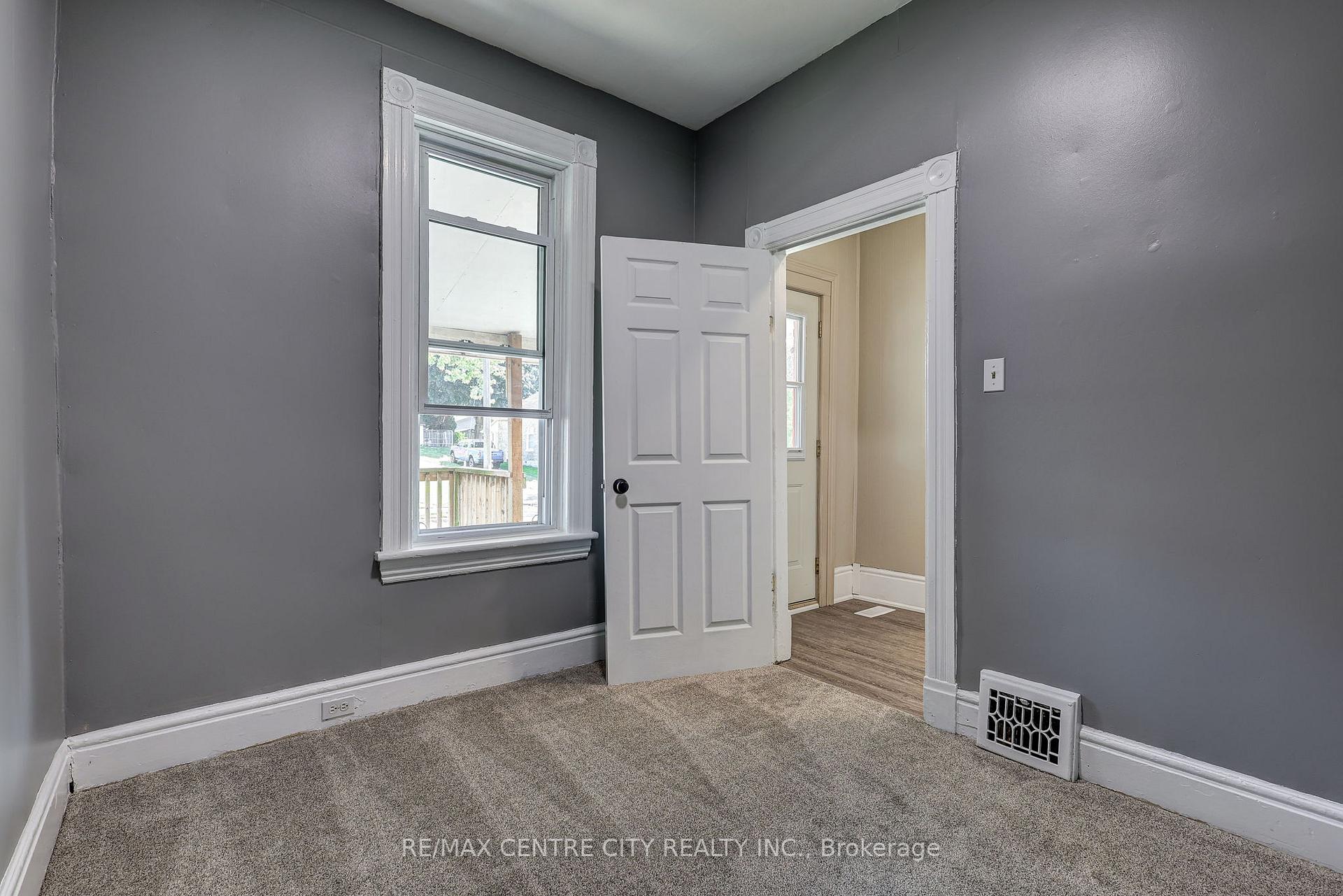 Photo 12 of 16 Woodworth Avenue, St. Thomas — HOMEH