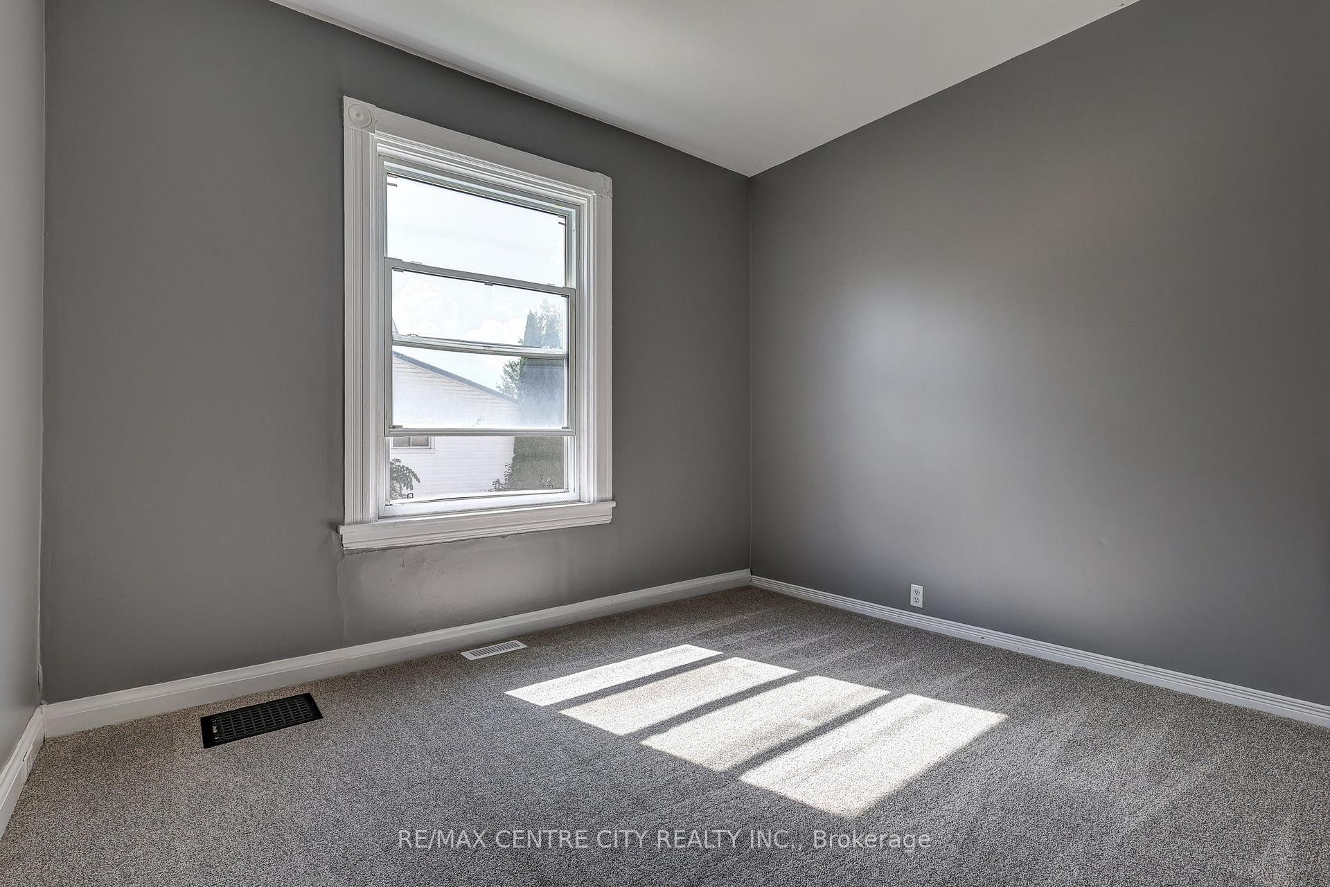 Photo 13 of 16 Woodworth Avenue, St. Thomas — HOMEH