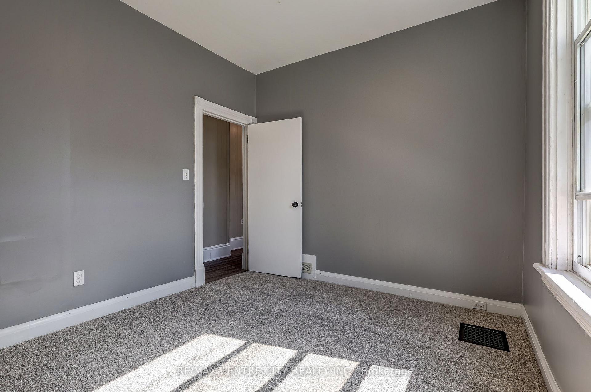 Photo 14 of 16 Woodworth Avenue, St. Thomas — HOMEH