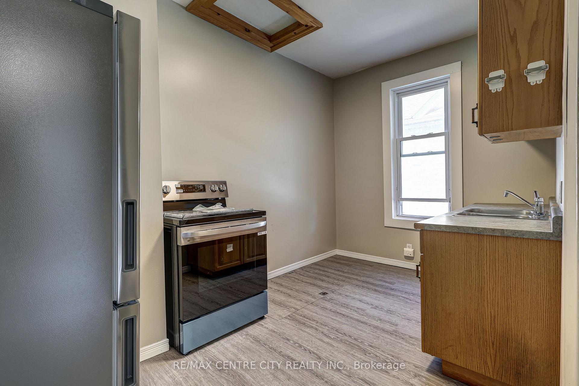 Photo 16 of 16 Woodworth Avenue, St. Thomas — HOMEH