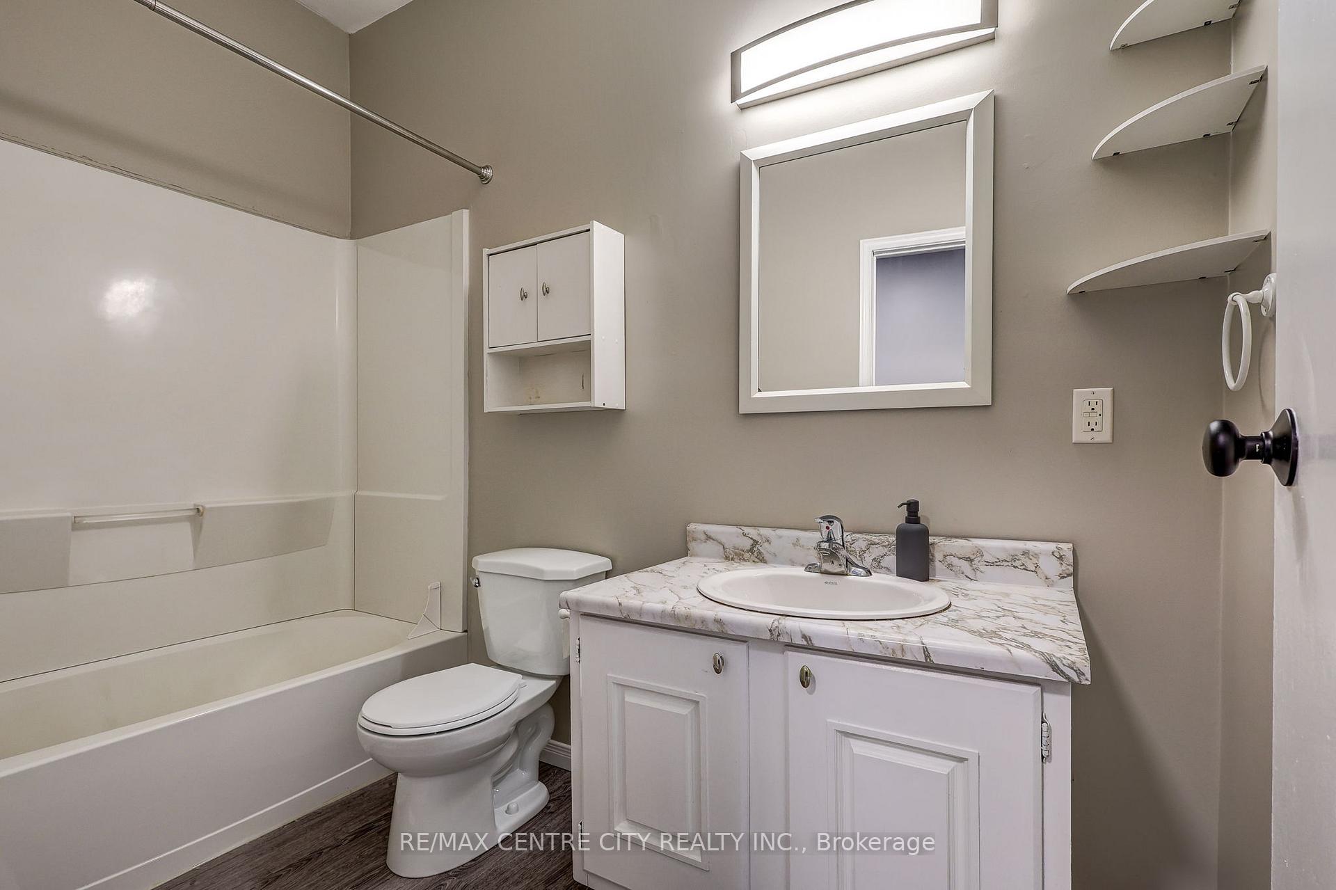 Photo 18 of 16 Woodworth Avenue, St. Thomas — HOMEH