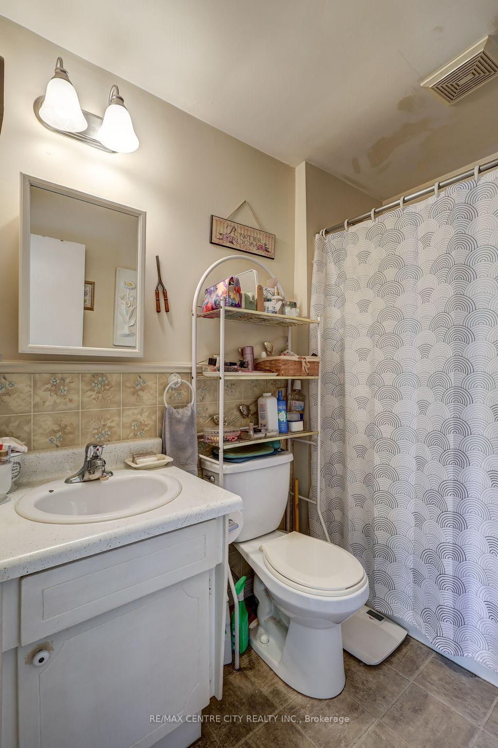 Photo 25 of 16 Woodworth Avenue, St. Thomas — HOMEH