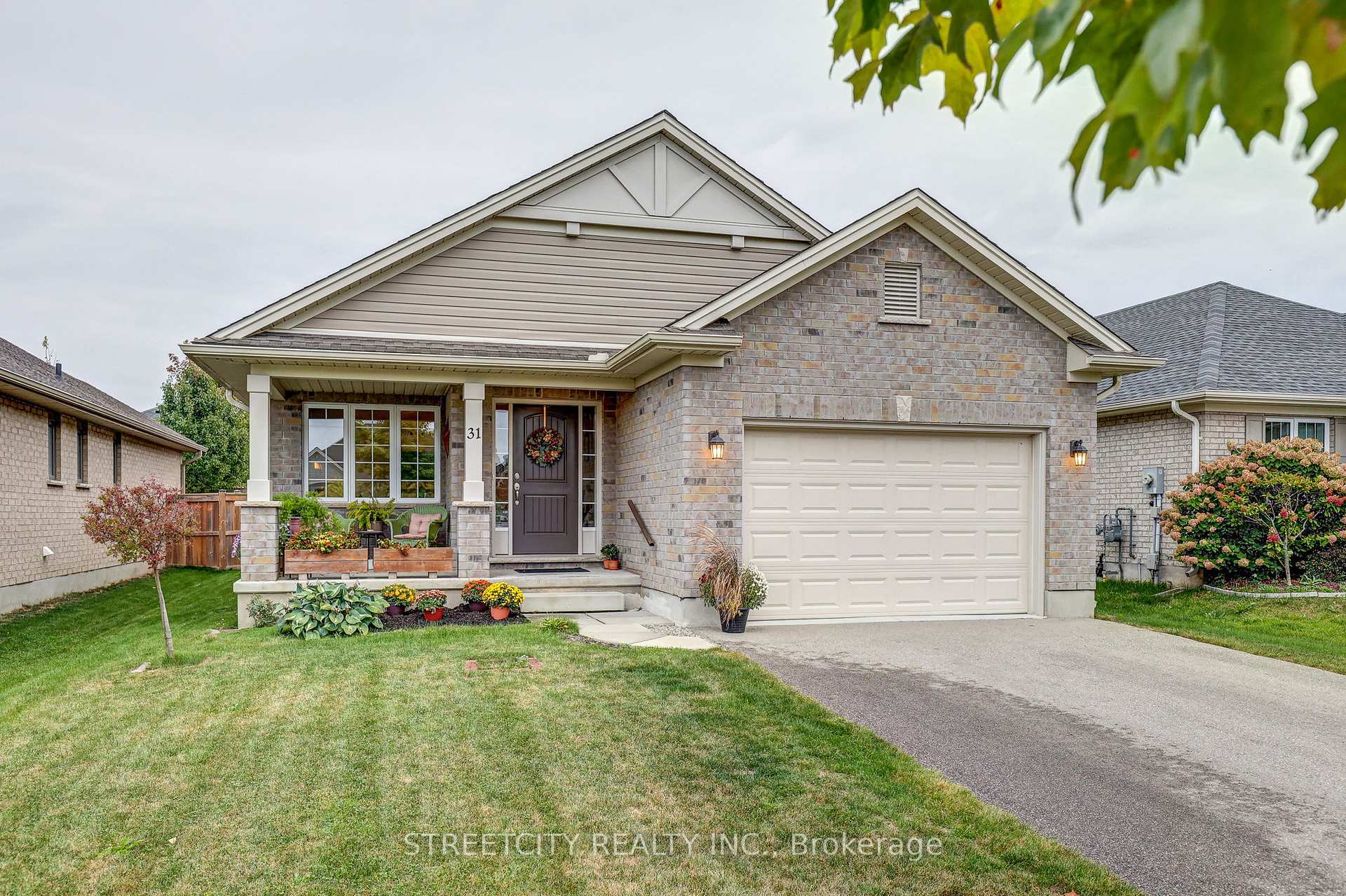 Front of 31 Acorn Trail
